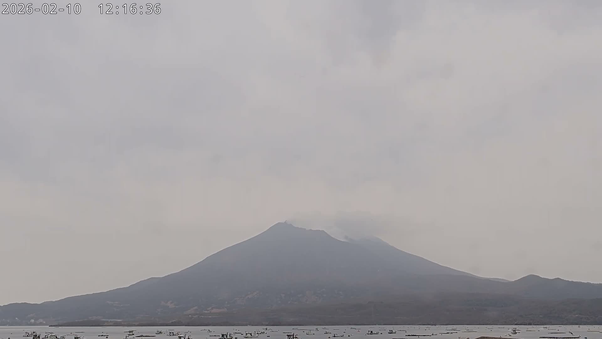 Tarumizu, Kaigata Fishing Port & Sakurajima Living Volcano View ( 垂水・貝潟漁港＆桜島リビングボルケーノビュー )  Live Cam - Kaigata, Tarumizu, Kagoshima Prefecture, Kyushu, Japan