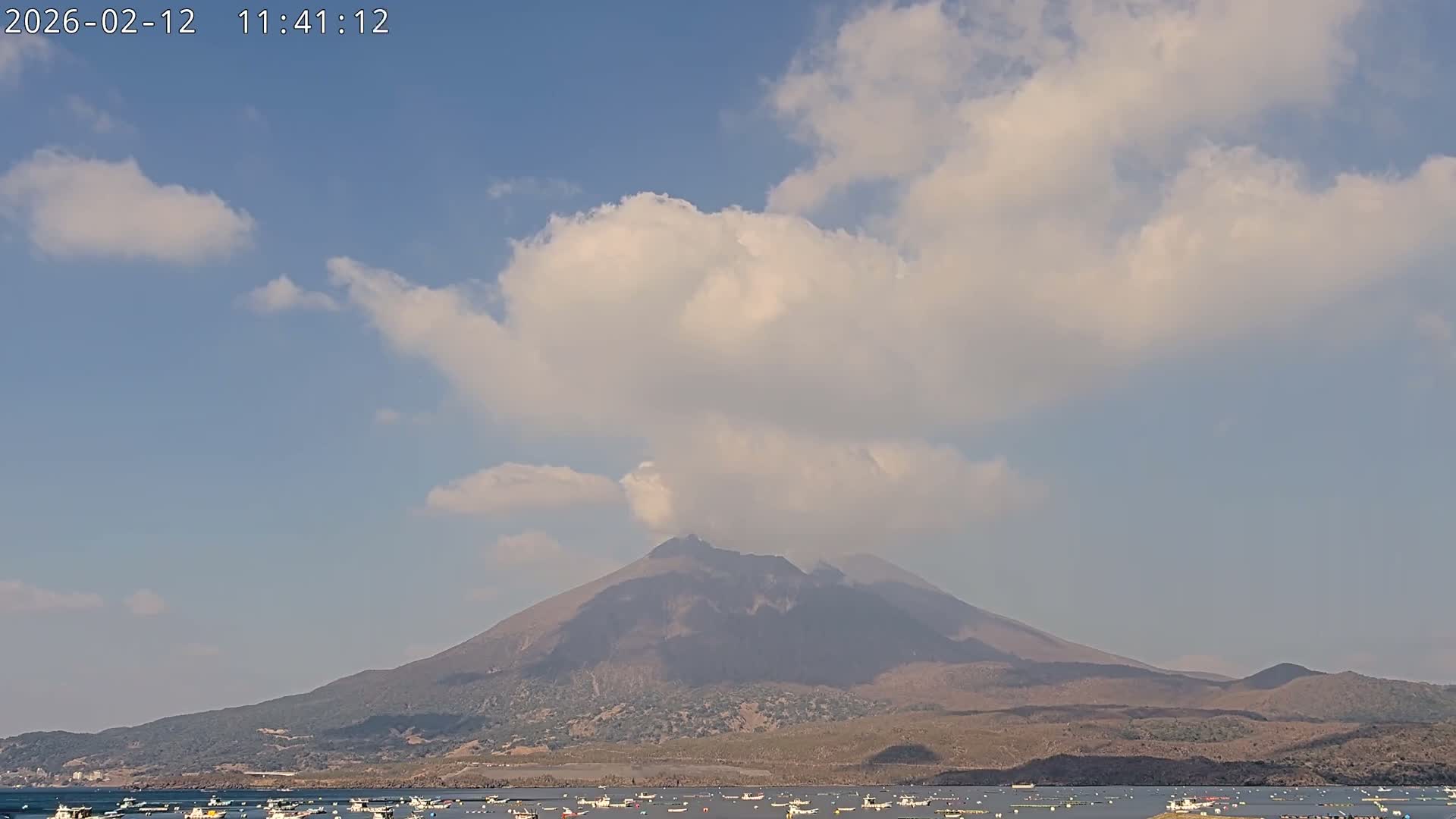 Tarumizu, Kaigata Fishing Port & Sakurajima Living Volcano View ( 垂水・貝潟漁港＆桜島リビングボルケーノビュー )  Live Cam - Kaigata, Tarumizu, Kagoshima Prefecture, Kyushu, Japan