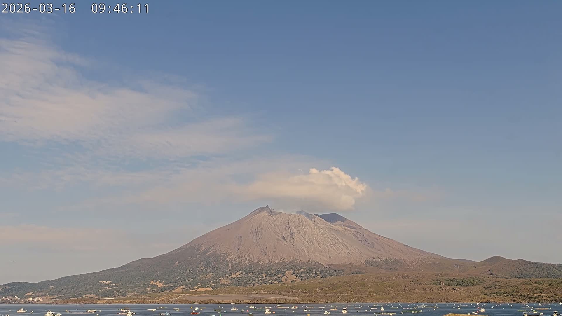 Tarumizu, Kaigata Fishing Port & Sakurajima Living Volcano View ( 垂水・貝潟漁港＆桜島リビングボルケーノビュー )  Live Cam - Kaigata, Tarumizu, Kagoshima Prefecture, Kyushu, Japan