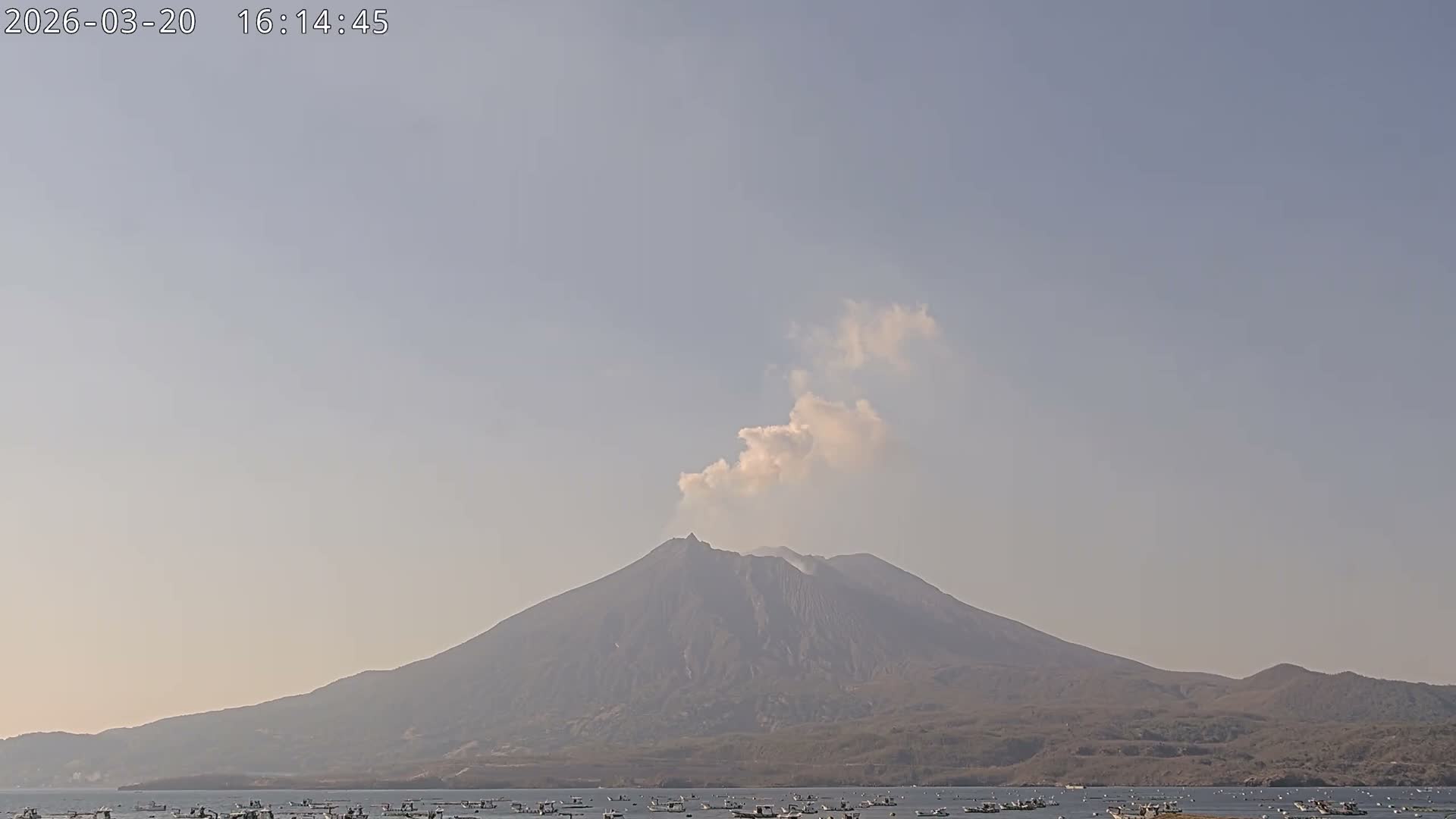 Tarumizu, Kaigata Fishing Port & Sakurajima Living Volcano View ( 垂水・貝潟漁港＆桜島リビングボルケーノビュー )  Live Cam - Kaigata, Tarumizu, Kagoshima Prefecture, Kyushu, Japan