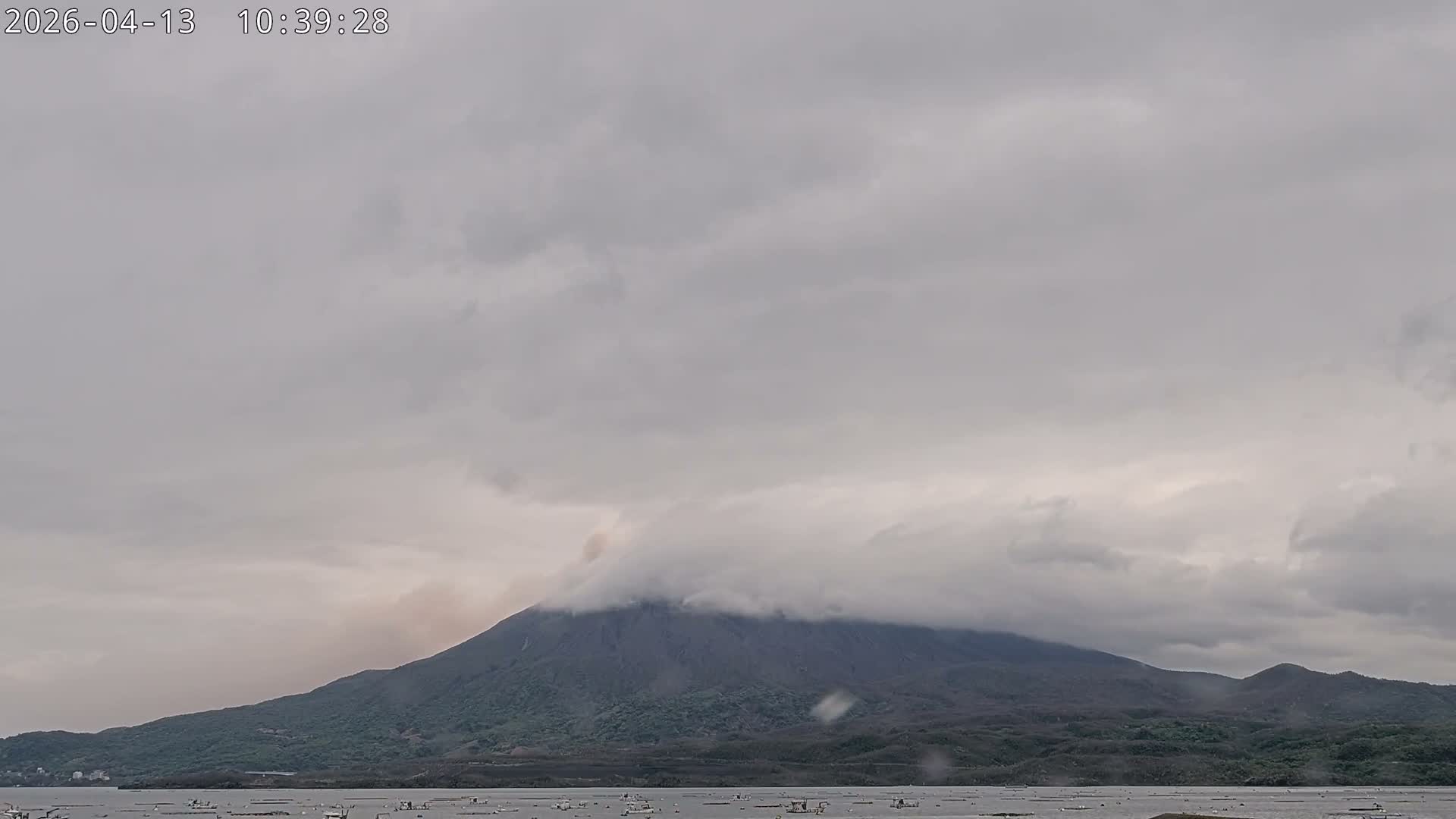 Tarumizu, Kaigata Fishing Port & Sakurajima Living Volcano View ( 垂水・貝潟漁港＆桜島リビングボルケーノビュー )  Live Cam - Kaigata, Tarumizu, Kagoshima Prefecture, Kyushu, Japan