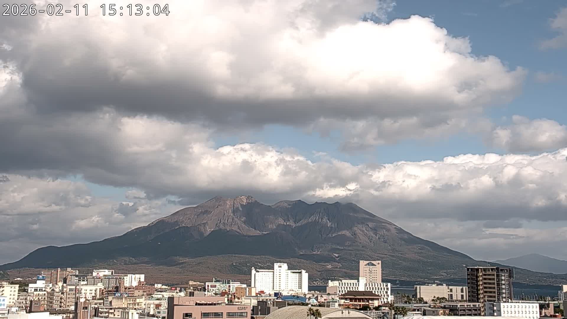 Kagoshima City Skyline & Sakurajima Living Volcano View ( 鹿児島市街のスカイラインと桜島の活火山 ) Live Cam - Kamoikeshinmachi, Kagoshima, Kagoshima Prefecture, Kyushu, Japan