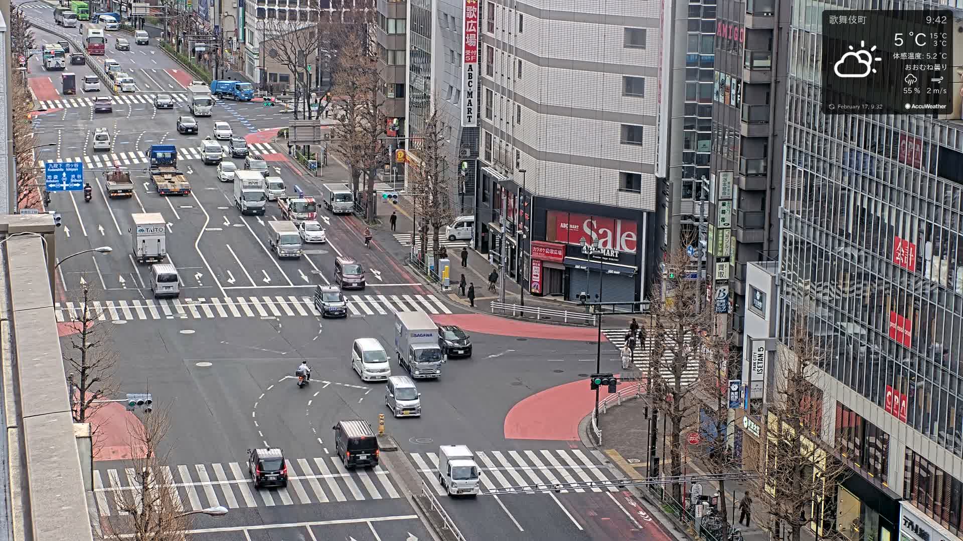 Tokyo, Shinjuku Kabukicho Meiji-dori / Yasukuni-dori Avenue Junction ( 東京 新宿 歌舞伎町 明治通り・靖国通り交差点 ) Live Cam - 1 Chome, Kabukichō, Shinjuku-ku, Tokyo, Kantō, Honshu, Japan