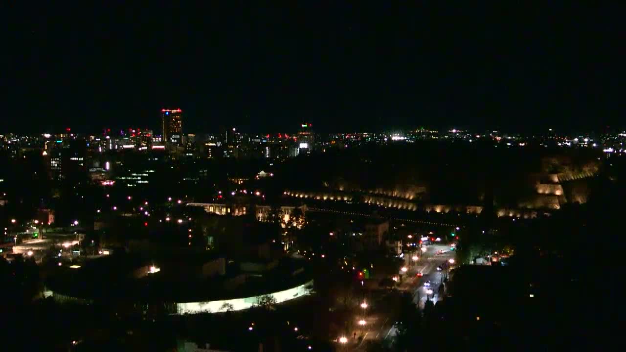 Ishikawa, Kanazawa City Skyline & Honda Dori / Ohora Dori Avenue Intersection ( 石狩・金沢シティスカイライン＆本多通り・大洞通り交差点 ) Live Cam   - 3 Chome, Hondamachi, Kanazawa, Ishikawa, Chūbu, Honshu, Japan