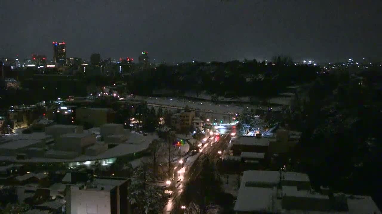 Ishikawa, Kanazawa City Skyline & Honda Dori / Ohora Dori Avenue Intersection ( 石狩・金沢シティスカイライン＆本多通り・大洞通り交差点 ) Live Cam   - 3 Chome, Hondamachi, Kanazawa, Ishikawa, Chūbu, Honshu, Japan