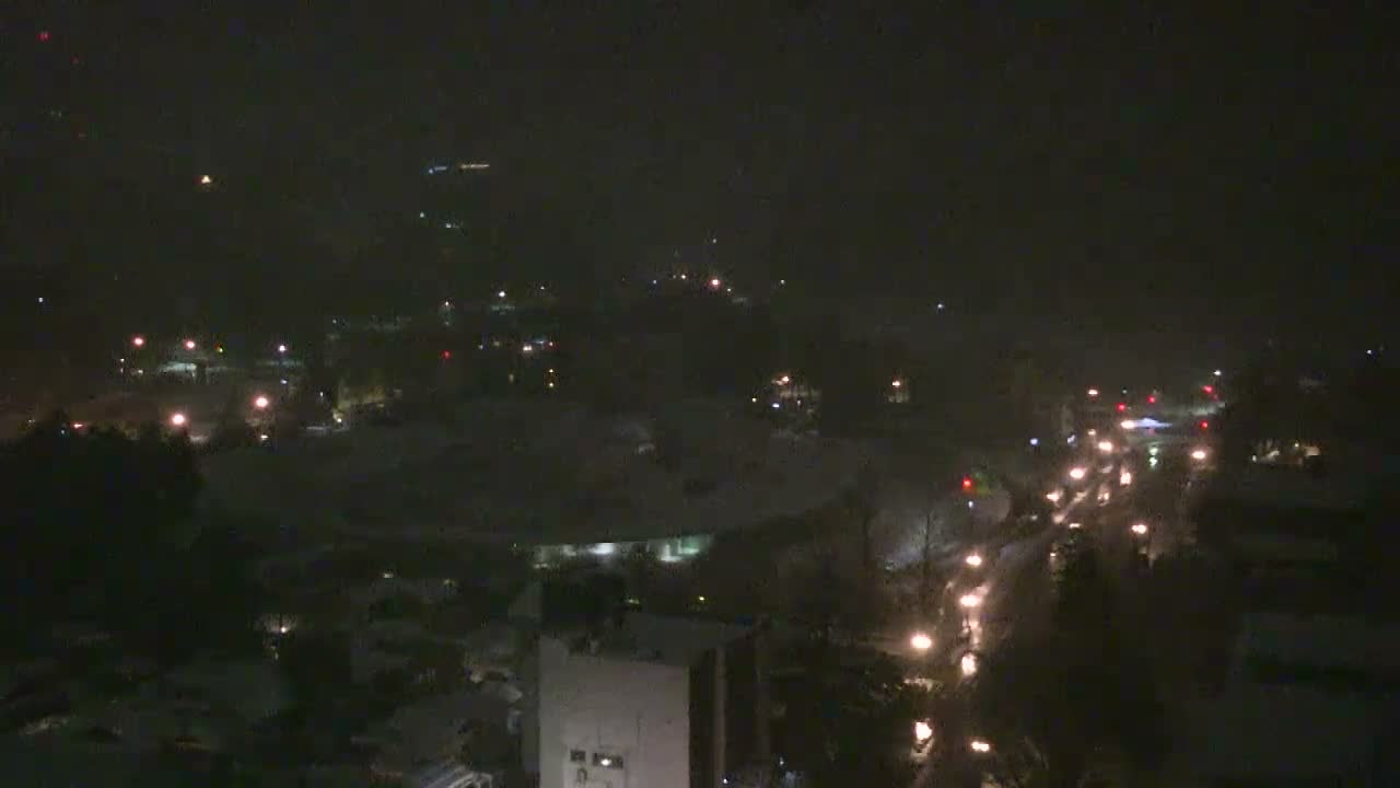 Ishikawa, Kanazawa City Skyline & Honda Dori / Ohora Dori Avenue Intersection ( 石狩・金沢シティスカイライン＆本多通り・大洞通り交差点 ) Live Cam   - 3 Chome, Hondamachi, Kanazawa, Ishikawa, Chūbu, Honshu, Japan