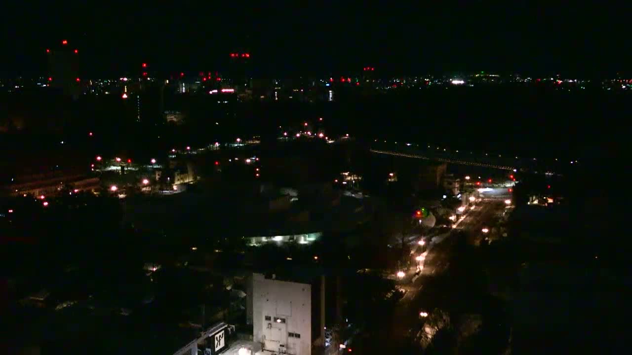 Ishikawa, Kanazawa City Skyline & Honda Dori / Ohora Dori Avenue Intersection ( 石狩・金沢シティスカイライン＆本多通り・大洞通り交差点 ) Live Cam   - 3 Chome, Hondamachi, Kanazawa, Ishikawa, Chūbu, Honshu, Japan