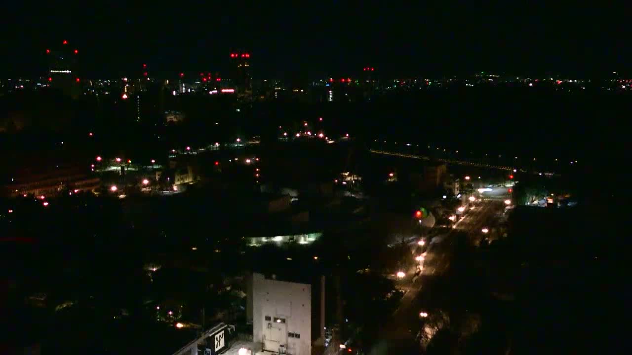 Ishikawa, Kanazawa City Skyline & Honda Dori / Ohora Dori Avenue Intersection ( 石狩・金沢シティスカイライン＆本多通り・大洞通り交差点 ) Live Cam   - 3 Chome, Hondamachi, Kanazawa, Ishikawa, Chūbu, Honshu, Japan