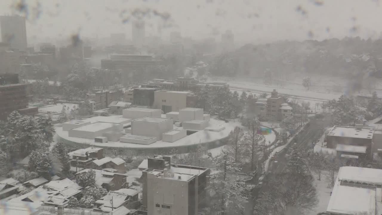 Ishikawa, Kanazawa City Skyline & Honda Dori / Ohora Dori Avenue Intersection ( 石狩・金沢シティスカイライン＆本多通り・大洞通り交差点 ) Live Cam   - 3 Chome, Hondamachi, Kanazawa, Ishikawa, Chūbu, Honshu, Japan