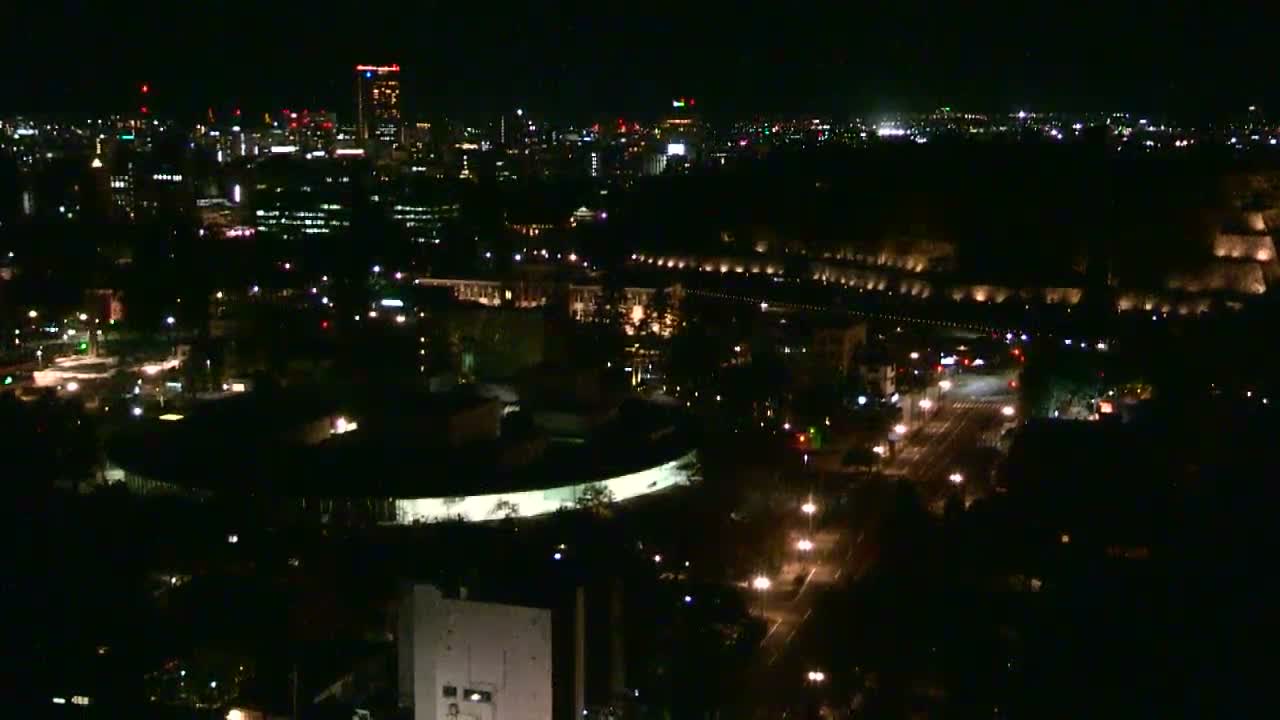 Ishikawa, Kanazawa City Skyline & Honda Dori / Ohora Dori Avenue Intersection ( 石狩・金沢シティスカイライン＆本多通り・大洞通り交差点 ) Live Cam   - 3 Chome, Hondamachi, Kanazawa, Ishikawa, Chūbu, Honshu, Japan