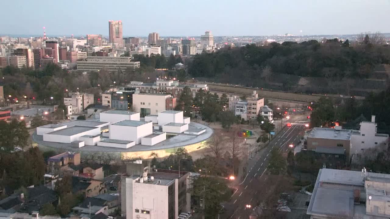 Ishikawa, Kanazawa City Skyline & Honda Dori / Ohora Dori Avenue Intersection ( 石狩・金沢シティスカイライン＆本多通り・大洞通り交差点 ) Live Cam   - 3 Chome, Hondamachi, Kanazawa, Ishikawa, Chūbu, Honshu, Japan