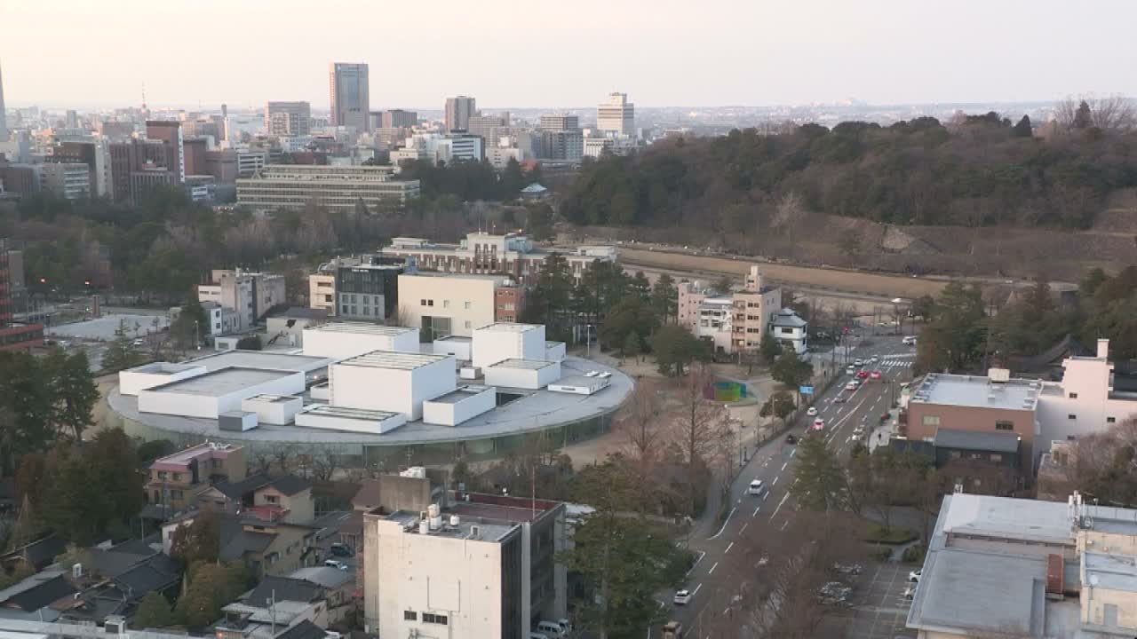 Ishikawa, Kanazawa City Skyline & Honda Dori / Ohora Dori Avenue Intersection ( 石狩・金沢シティスカイライン＆本多通り・大洞通り交差点 ) Live Cam   - 3 Chome, Hondamachi, Kanazawa, Ishikawa, Chūbu, Honshu, Japan
