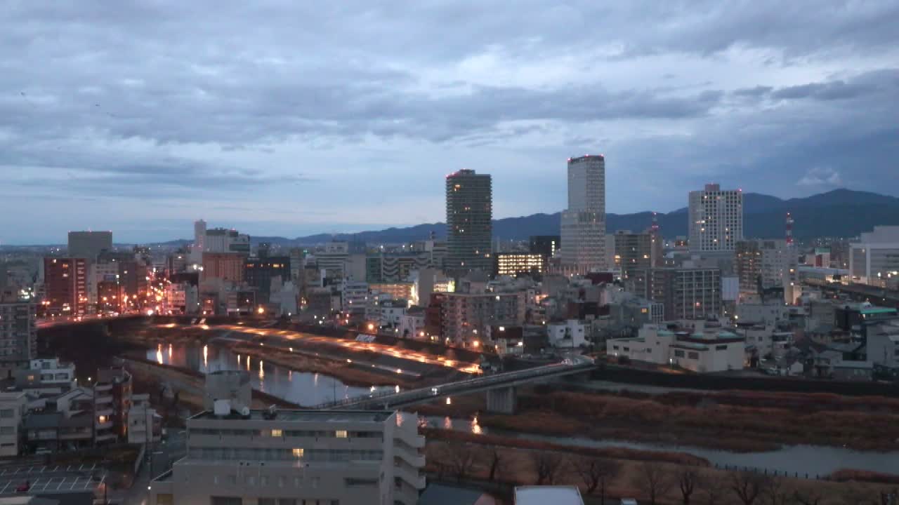 Fukui City Skyline & Asuwa River ( 福井市のスカイラインと足羽川 ) Live Cam -  1 Chome, Keya, Fukui-shi, Fukui, Chūbu, Honshū, Japan
