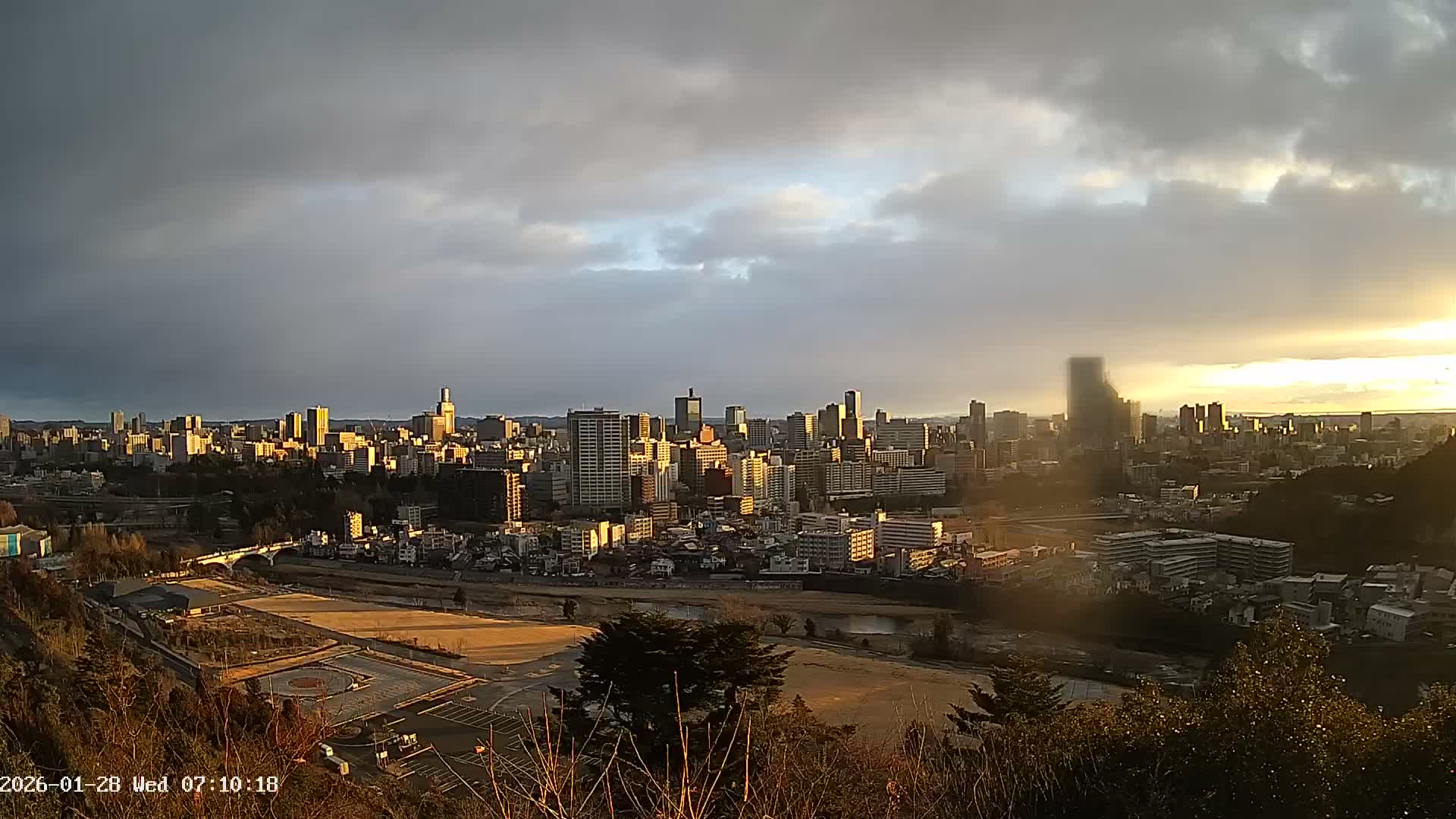 Miyagi, Sendai City Skyline ( 宮城県仙台市のスカイライン )  Live Cam  - Kawauchi , Aoba Ward, Sendai, Miyagi, Tōhoku, Honshu, Japan
