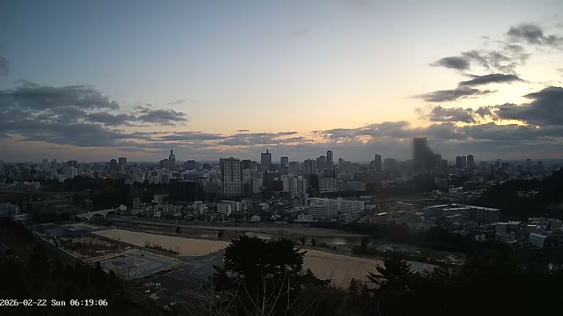 Miyagi, Sendai City Skyline ( 宮城県仙台市のスカイライン )  Live Cam  - Kawauchi , Aoba Ward, Sendai, Miyagi, Tōhoku, Honshu, Japan