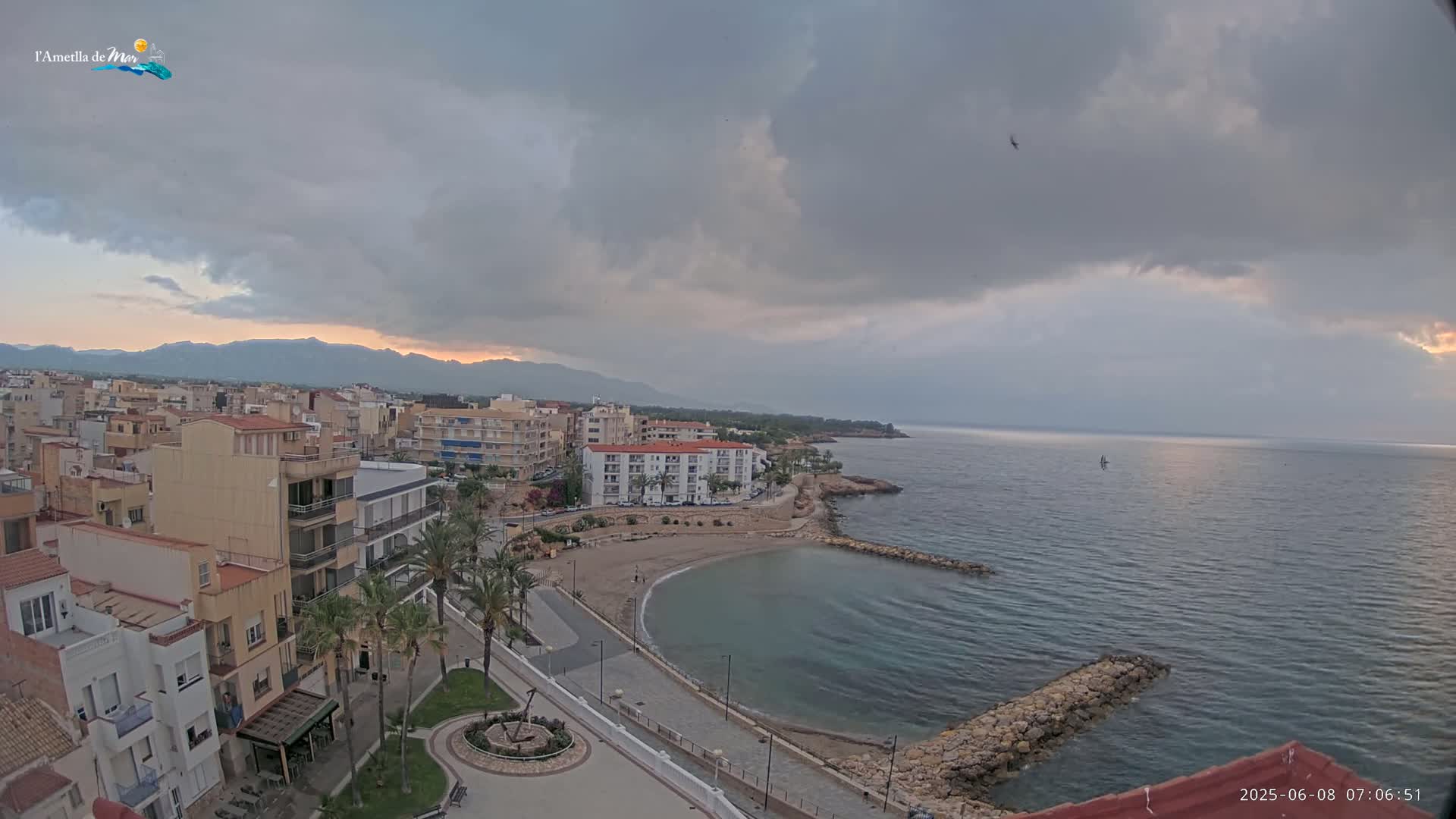 Ametlla de Mar City, Platja de l'Alguer (Alghero Beach) Live Cam - Tarragona, Catalonia, Spain