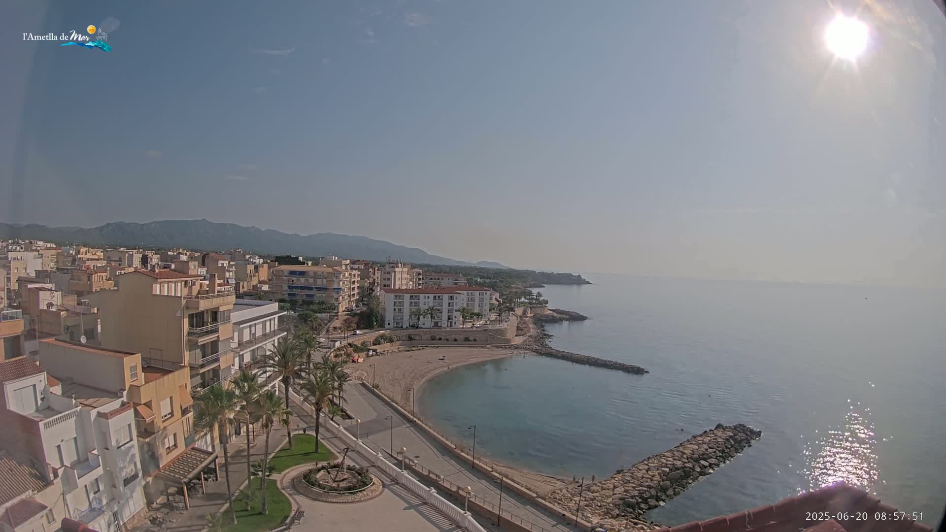 Ametlla de Mar City, Platja de l'Alguer (Alghero Beach) Live Cam - Tarragona, Catalonia, Spain