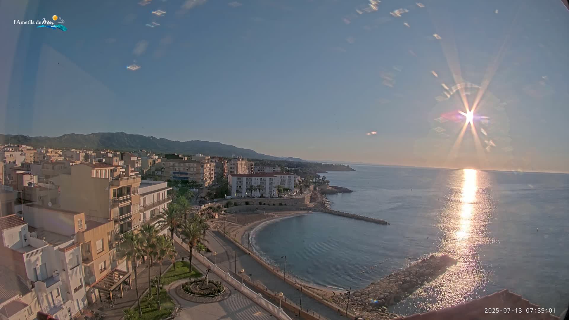 Ametlla de Mar City, Platja de l'Alguer (Alghero Beach) Live Cam - Tarragona, Catalonia, Spain