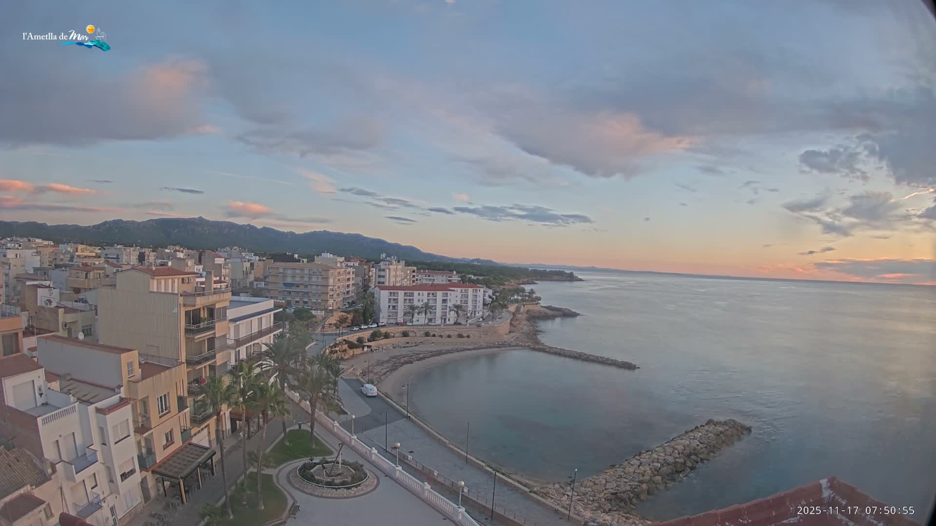 Ametlla de Mar City, Platja de l'Alguer (Alghero Beach) Live Cam - Tarragona, Catalonia, Spain