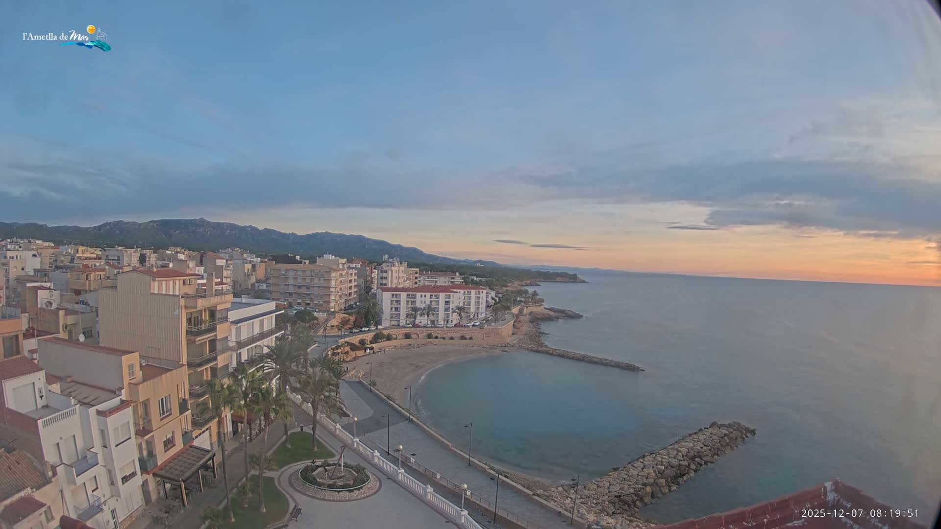 Ametlla de Mar City, Platja de l'Alguer (Alghero Beach) Live Cam - Tarragona, Catalonia, Spain