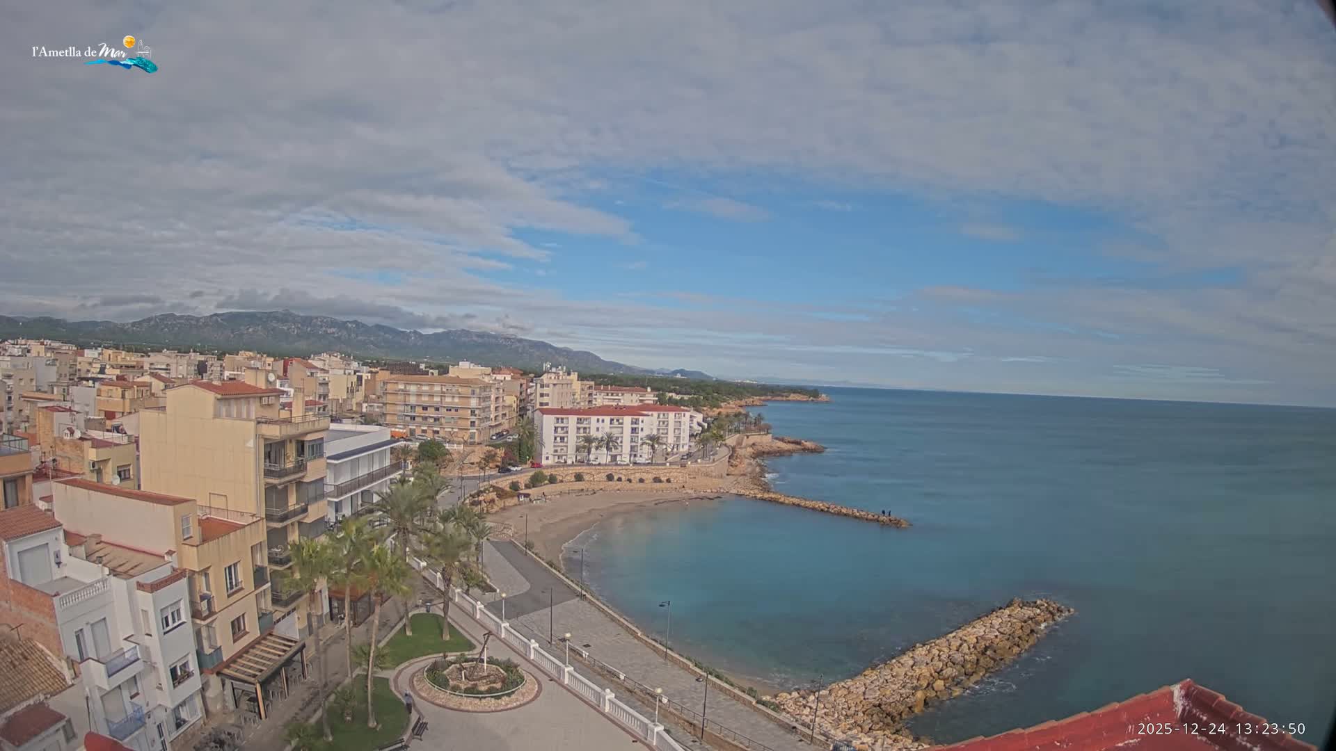 Ametlla de Mar City, Platja de l'Alguer (Alghero Beach) Live Cam - Tarragona, Catalonia, Spain