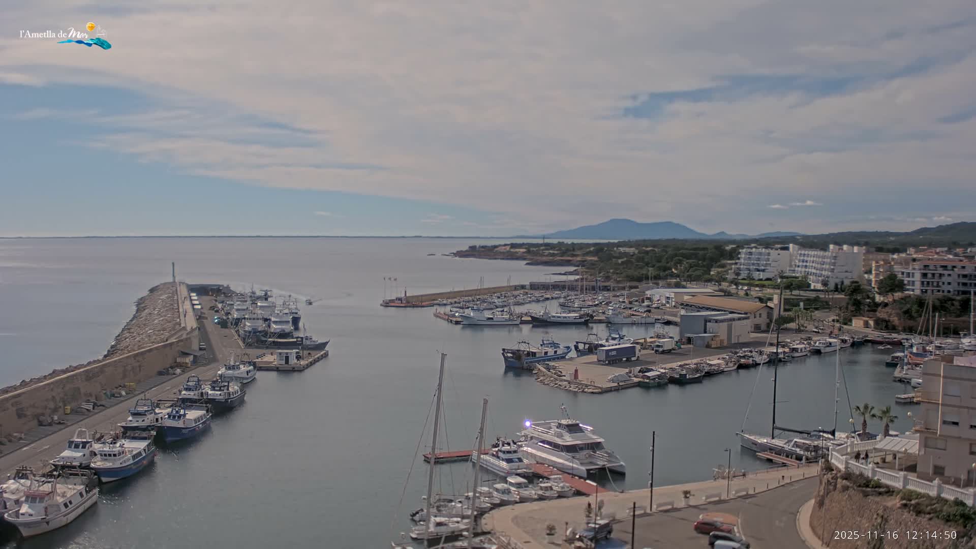 L'Ametlla de Mar Harbor Live Cam -T arragona, Catalonia, Spain
