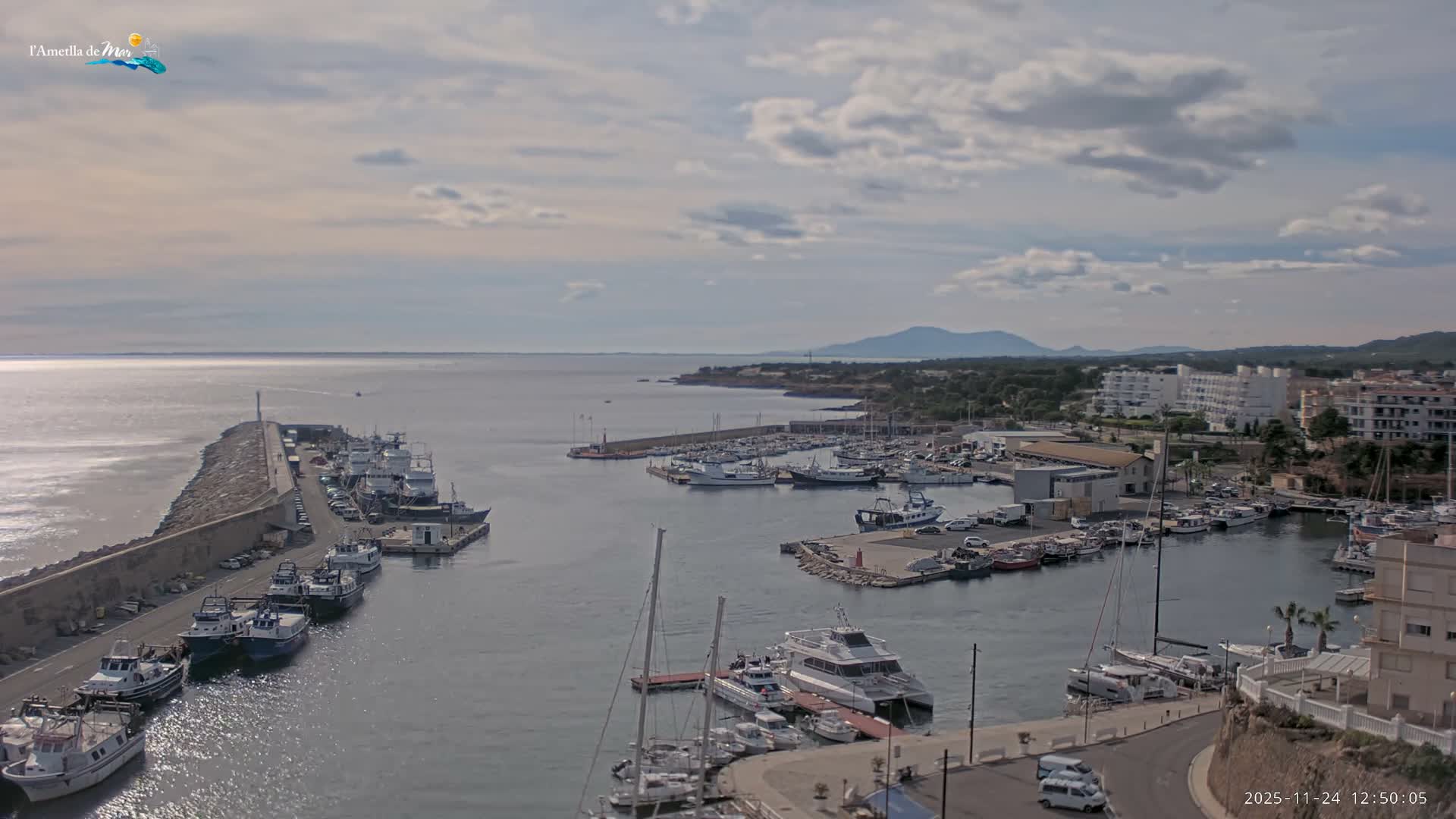 L'Ametlla de Mar Harbor Live Cam -T arragona, Catalonia, Spain