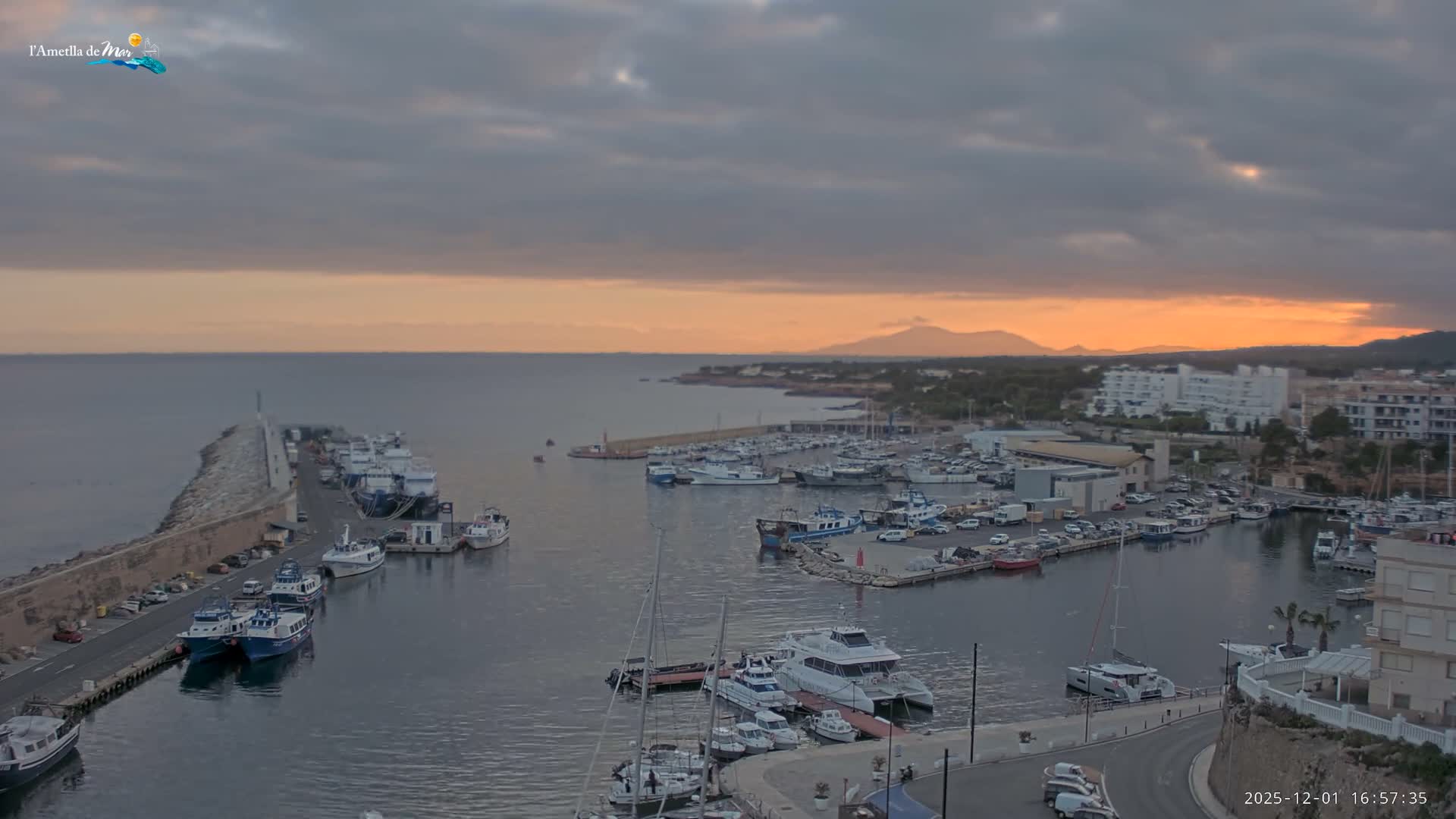 L'Ametlla de Mar Harbor Live Cam -T arragona, Catalonia, Spain