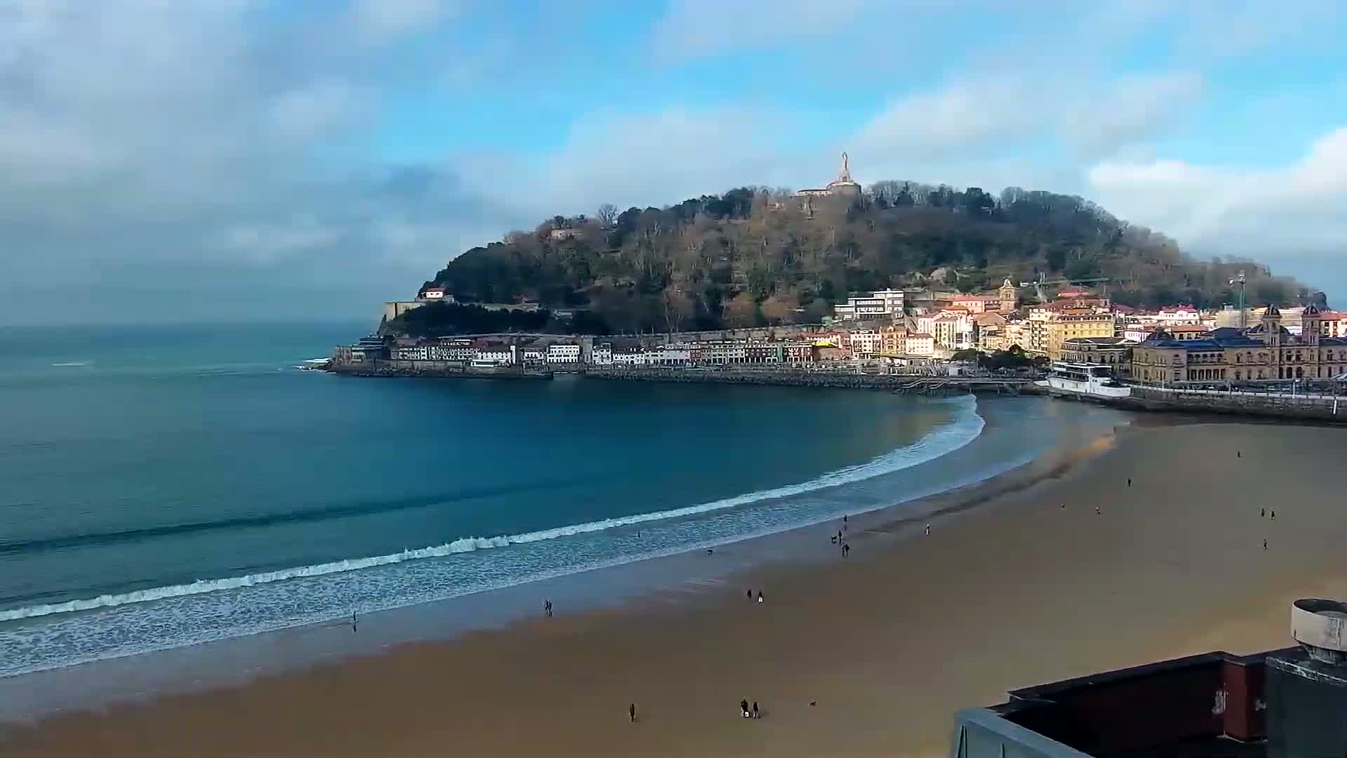 San Sebastian, Playa La Concha Beach Live Cam - Gipuzkoa, Basque, Spain
