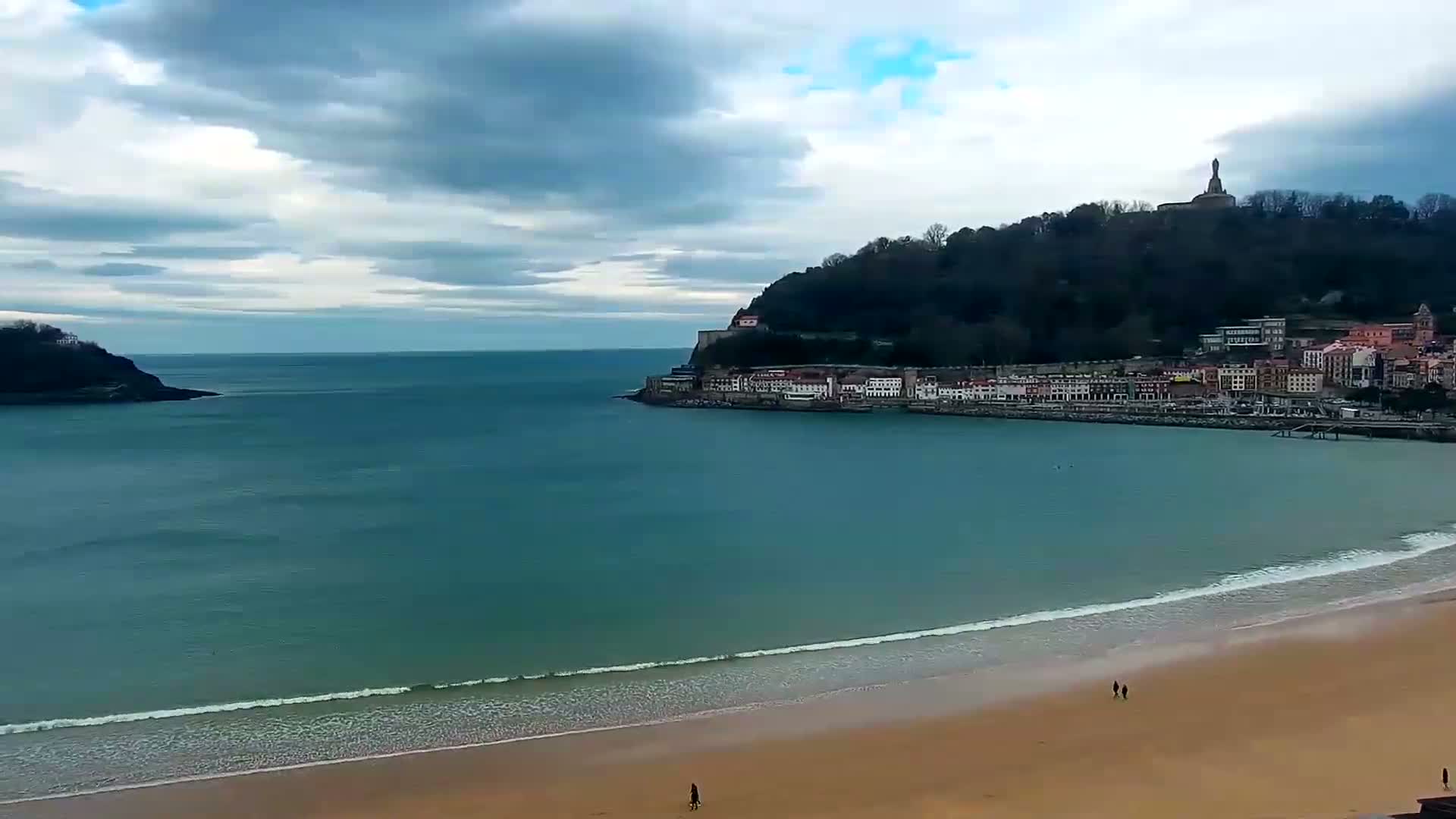San Sebastian, Playa La Concha Beach Live Cam - Gipuzkoa, Basque, Spain