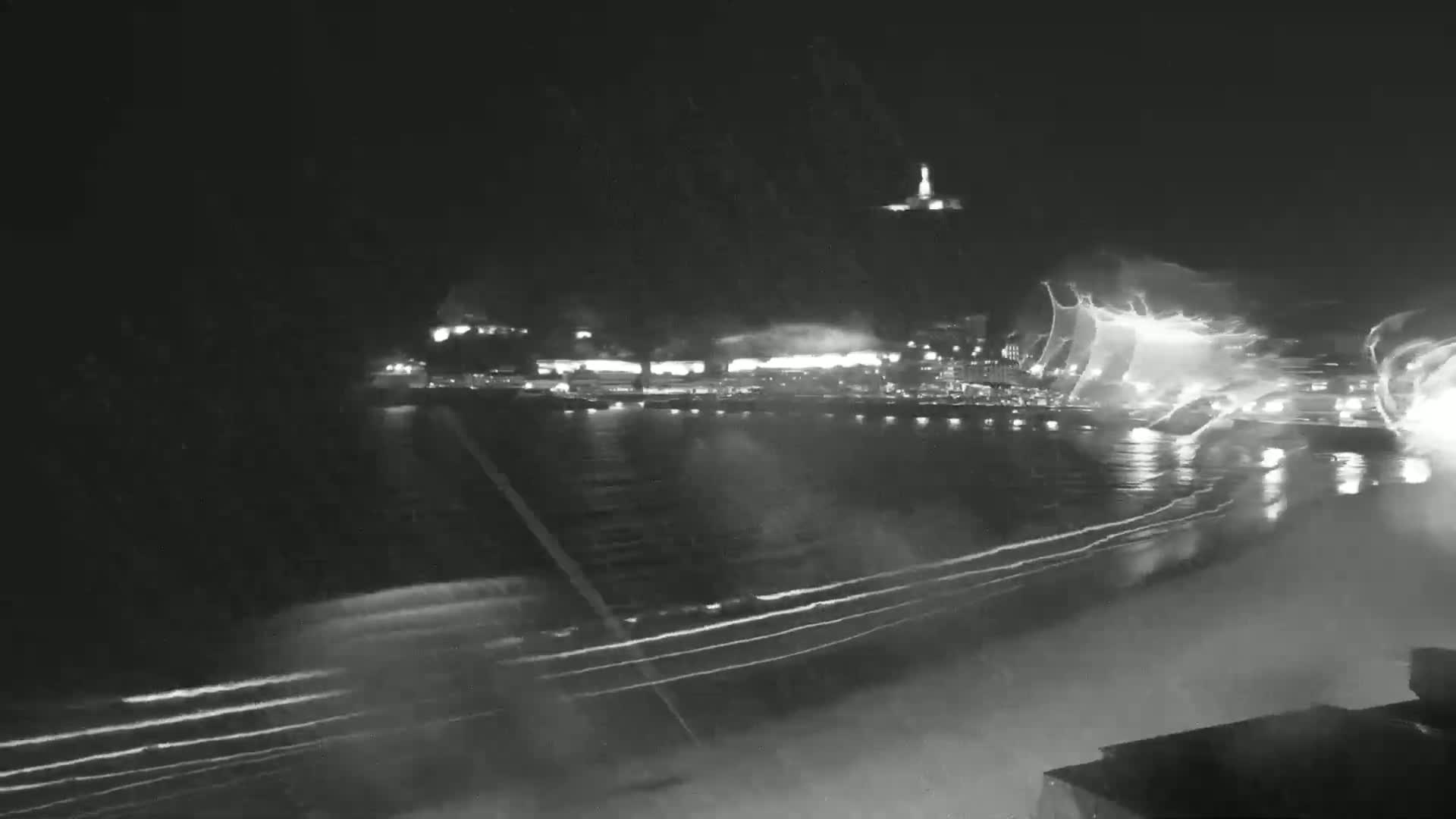 San Sebastian, Playa La Concha Beach Live Cam - Gipuzkoa, Basque, Spain