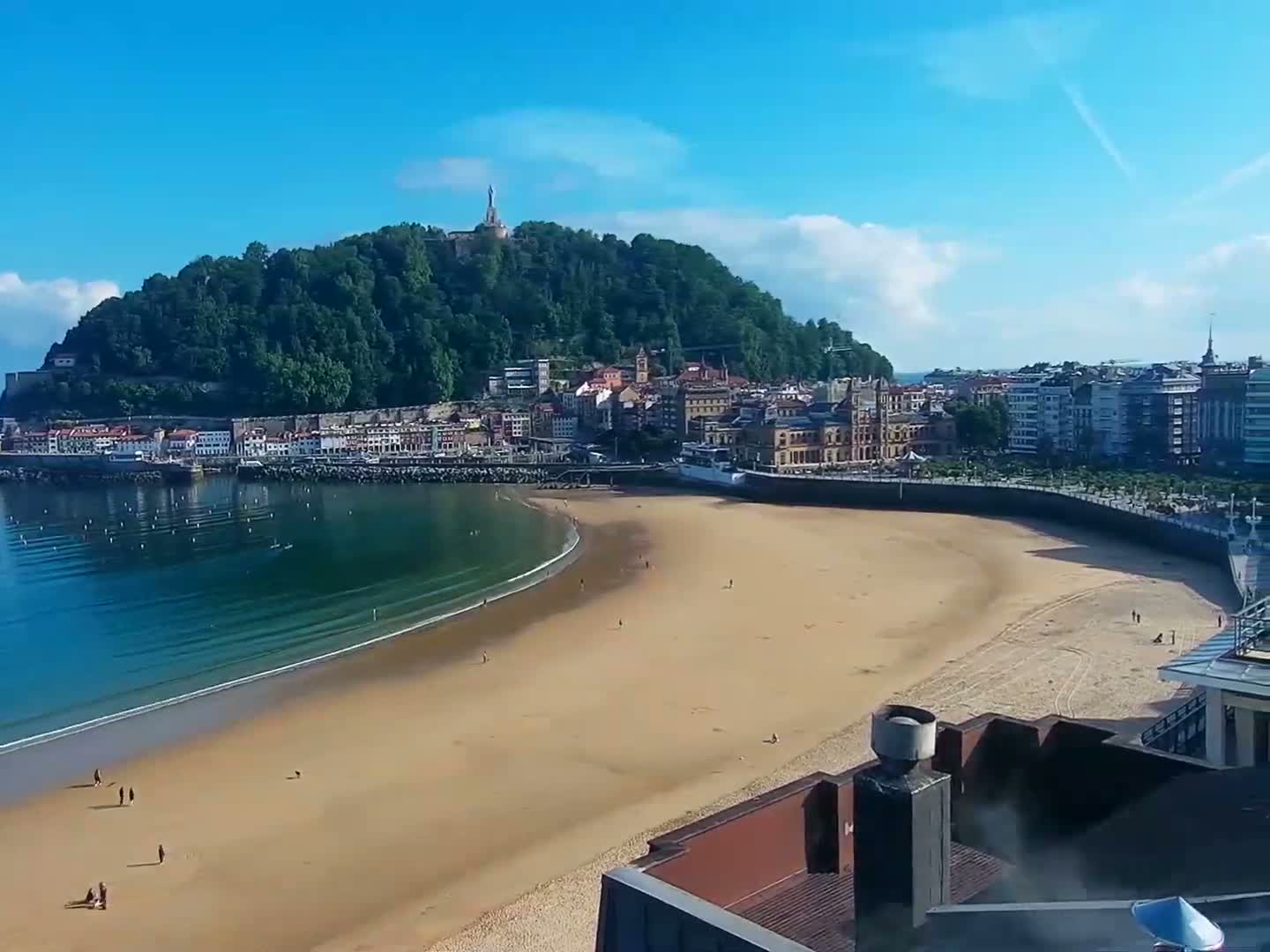 San Sebastian, Playa La Concha Beach Live Cam - Gipuzkoa, Basque, Spain