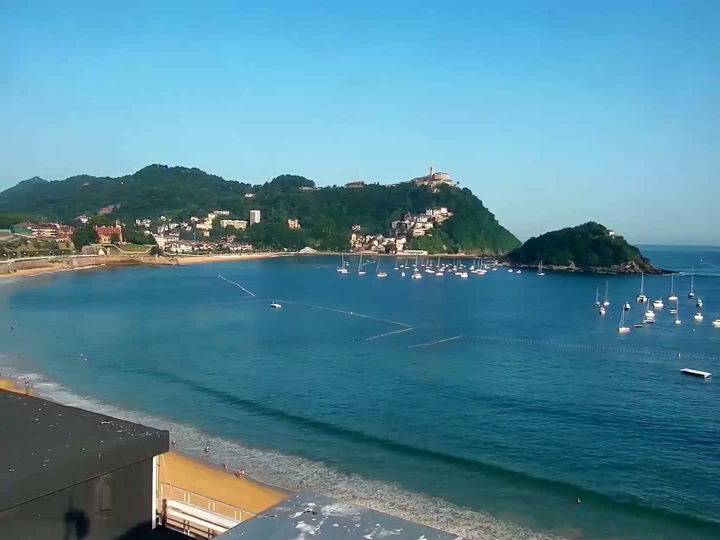 San Sebastian, Playa La Concha Beach Live Cam - Gipuzkoa, Basque, Spain