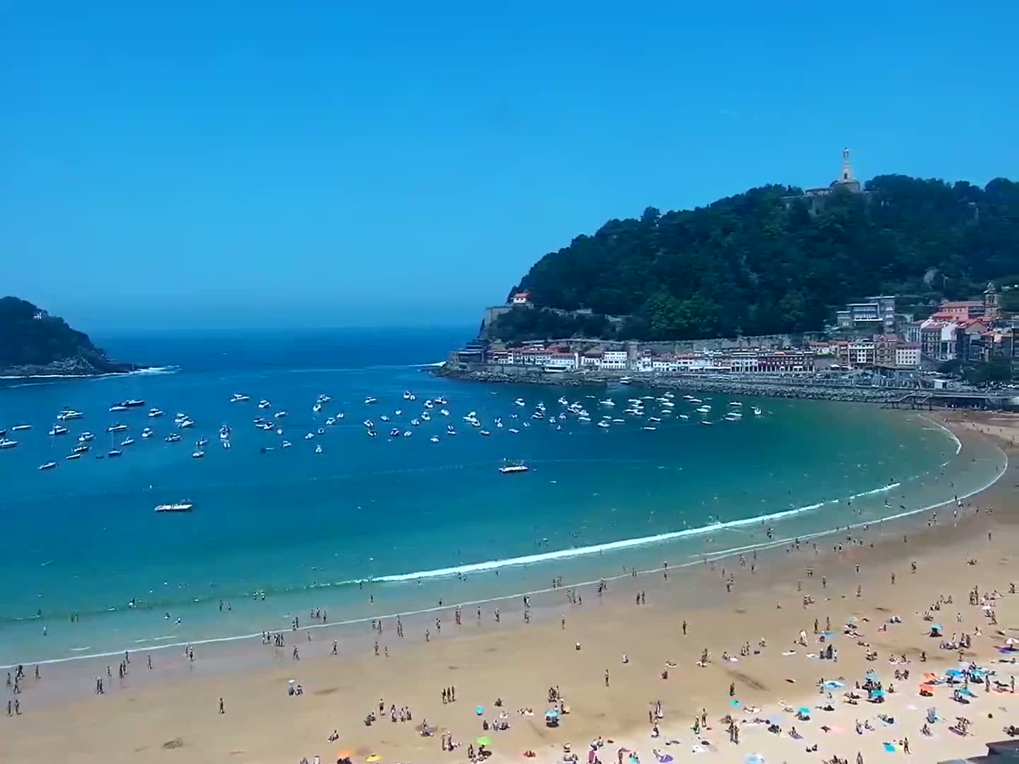 San Sebastian, Playa La Concha Beach Live Cam - Gipuzkoa, Basque, Spain