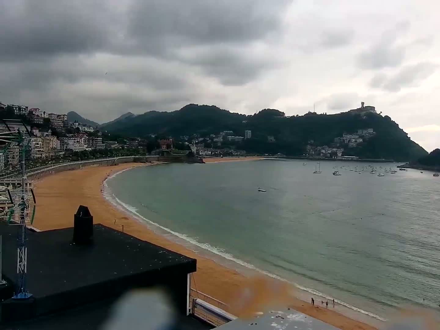 San Sebastian, Playa La Concha Beach Live Cam - Gipuzkoa, Basque, Spain