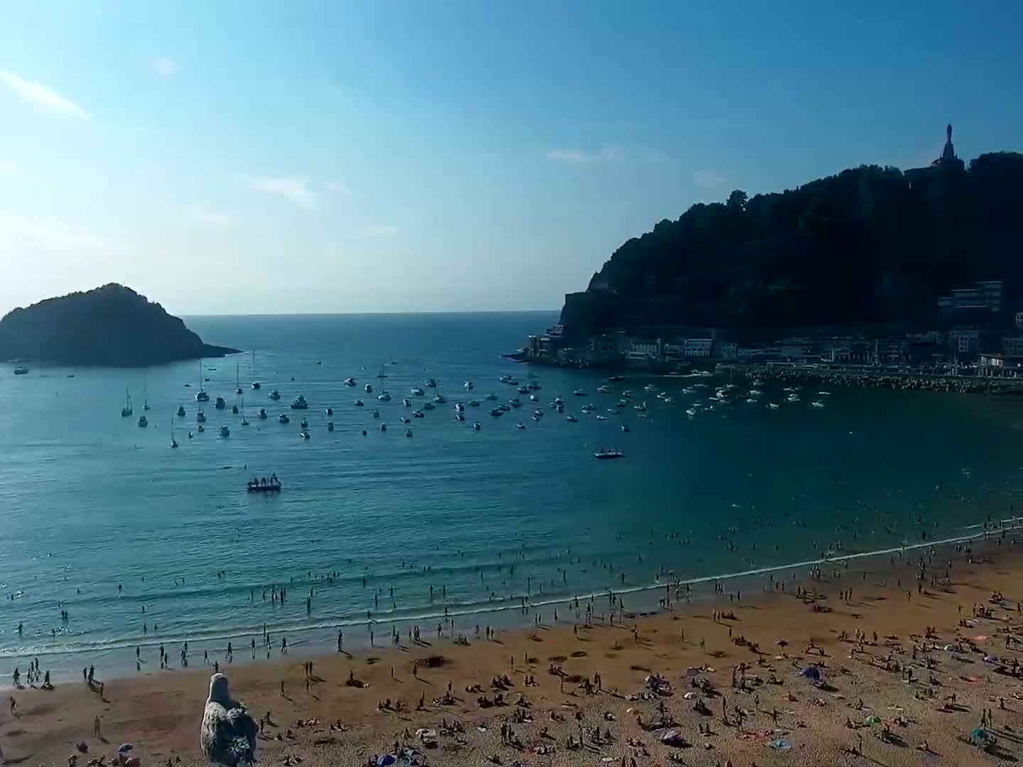 San Sebastian, Playa La Concha Beach Live Cam - Gipuzkoa, Basque, Spain