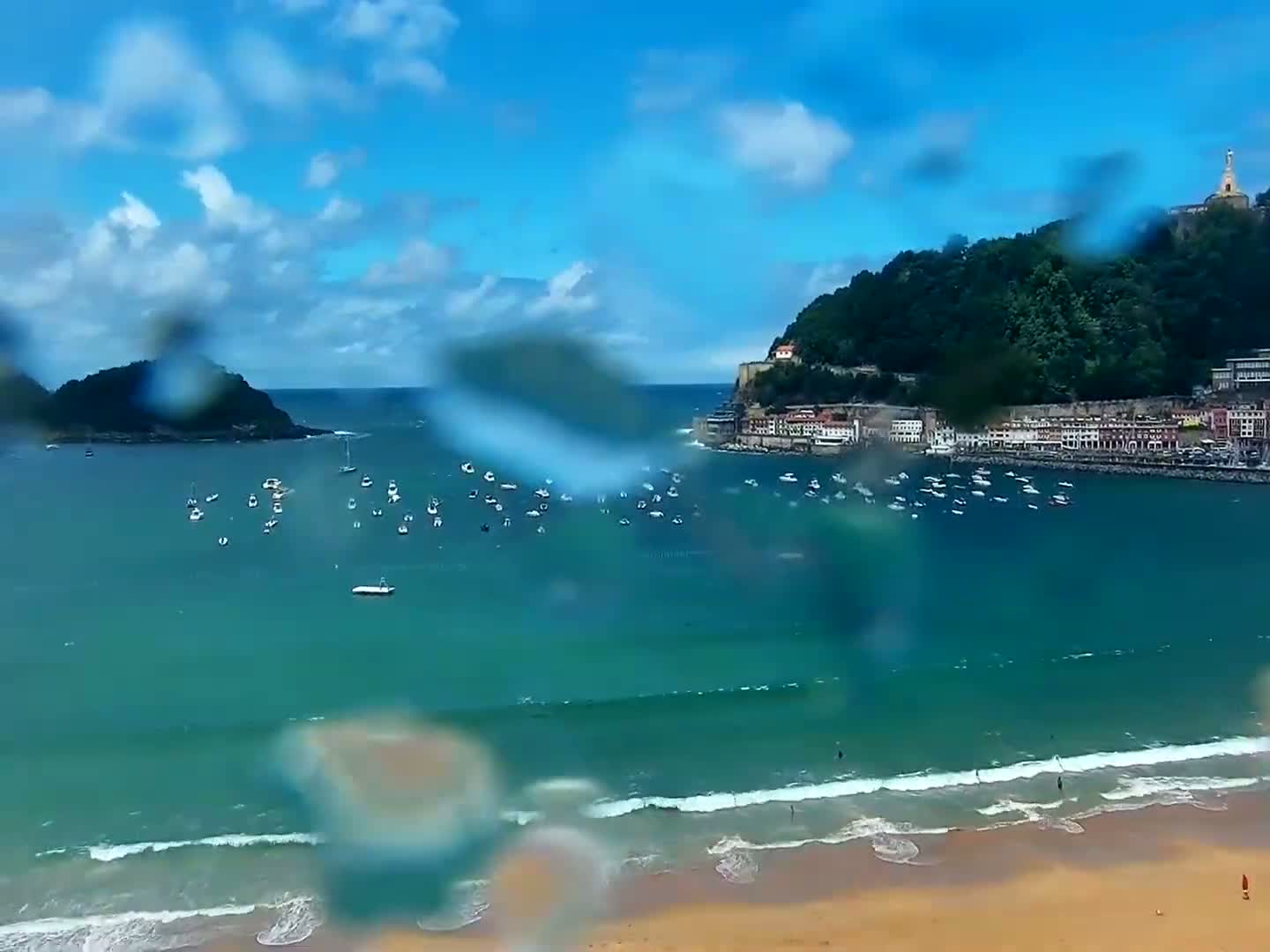 San Sebastian, Playa La Concha Beach Live Cam - Gipuzkoa, Basque, Spain