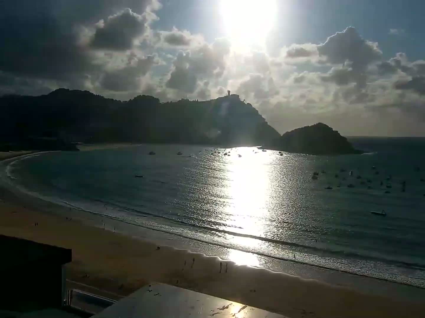 San Sebastian, Playa La Concha Beach Live Cam - Gipuzkoa, Basque, Spain