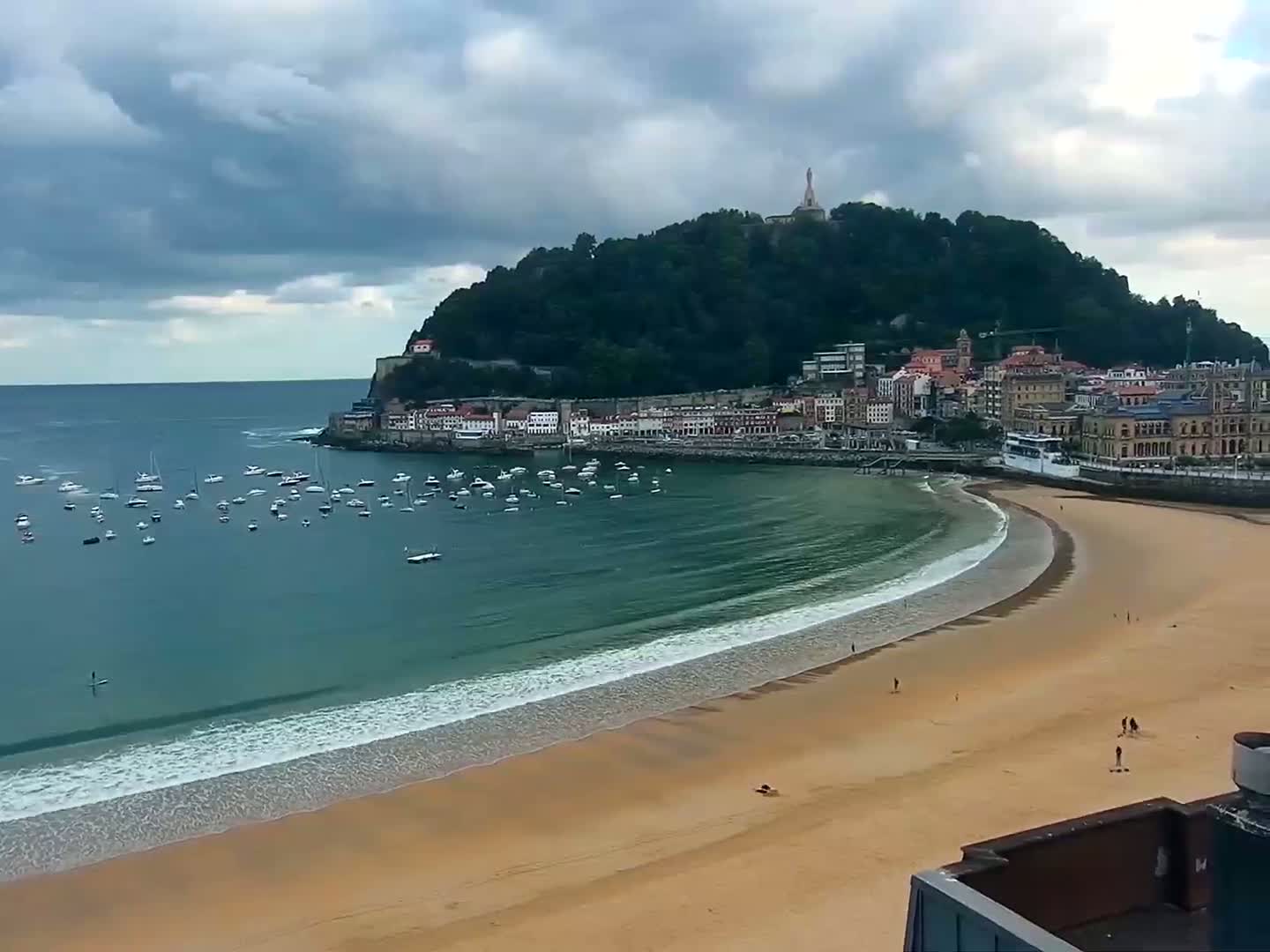 San Sebastian, Playa La Concha Beach Live Cam - Gipuzkoa, Basque, Spain