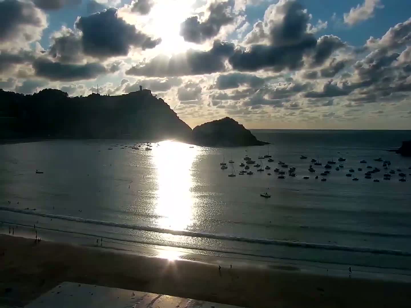 San Sebastian, Playa La Concha Beach Live Cam - Gipuzkoa, Basque, Spain