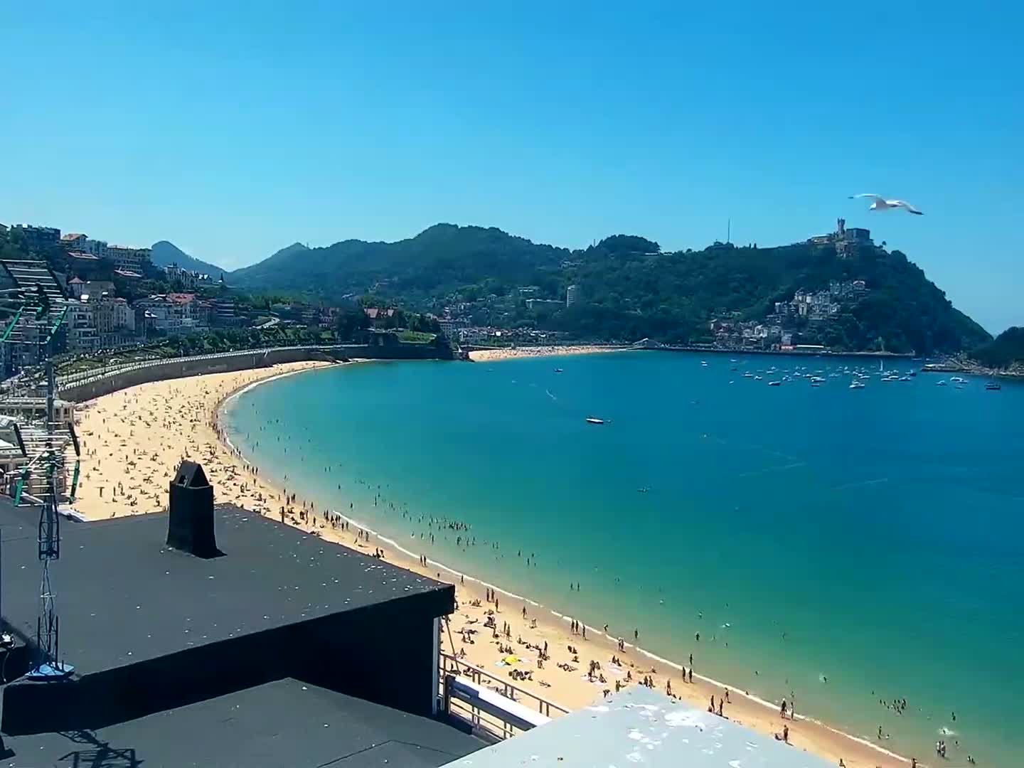 San Sebastian, Playa La Concha Beach Live Cam - Gipuzkoa, Basque, Spain