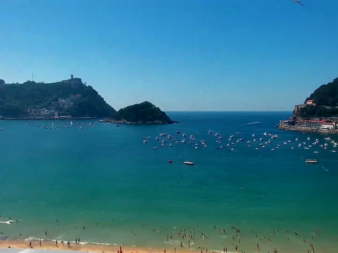 San Sebastian, Playa La Concha Beach Live Cam - Gipuzkoa, Basque, Spain