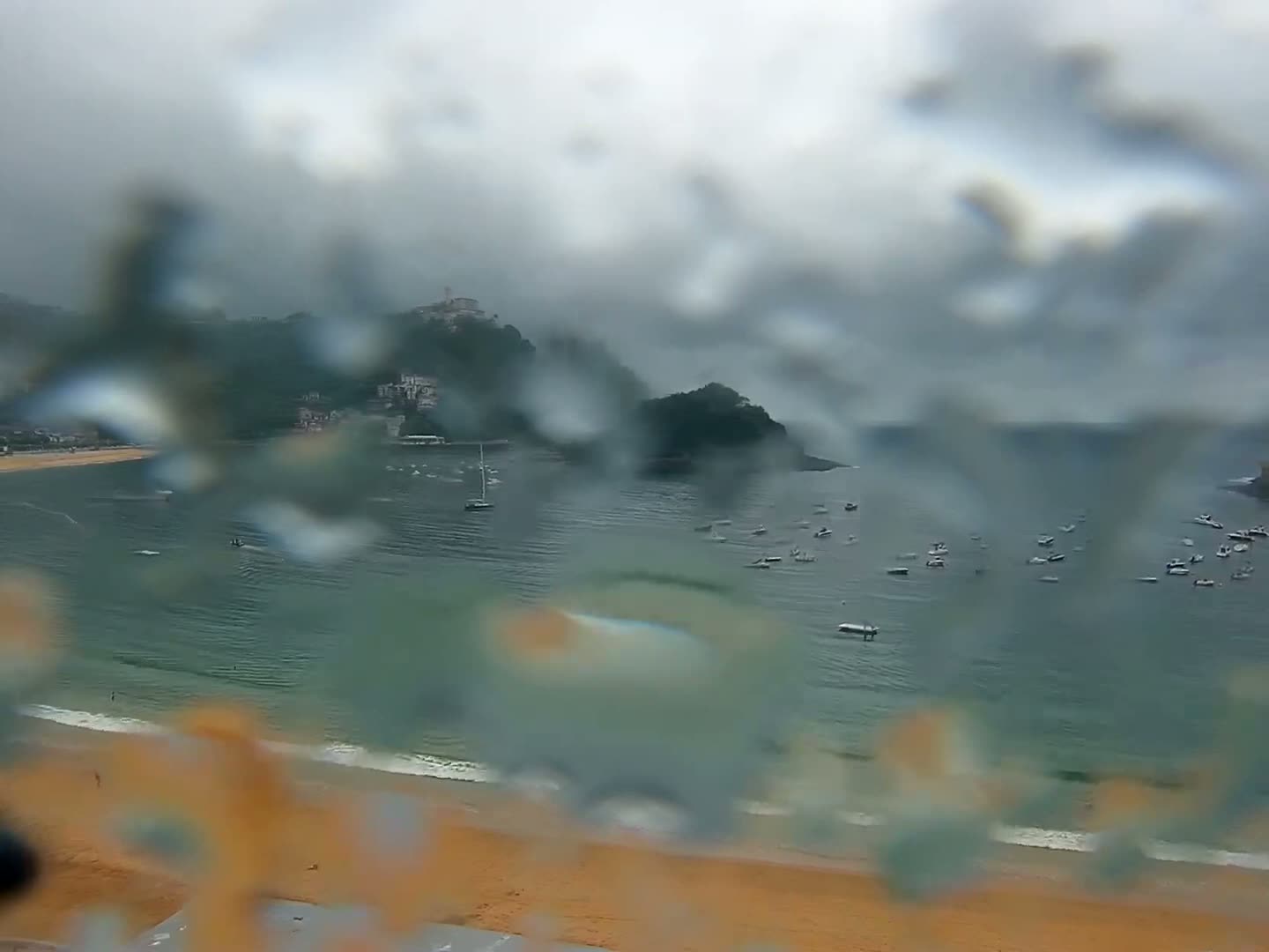 San Sebastian, Playa La Concha Beach Live Cam - Gipuzkoa, Basque, Spain