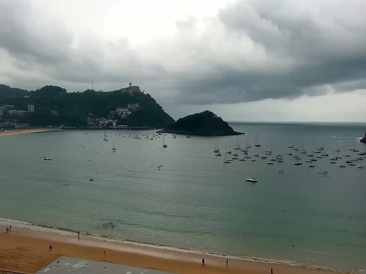 San Sebastian, Playa La Concha Beach Live Cam - Gipuzkoa, Basque, Spain