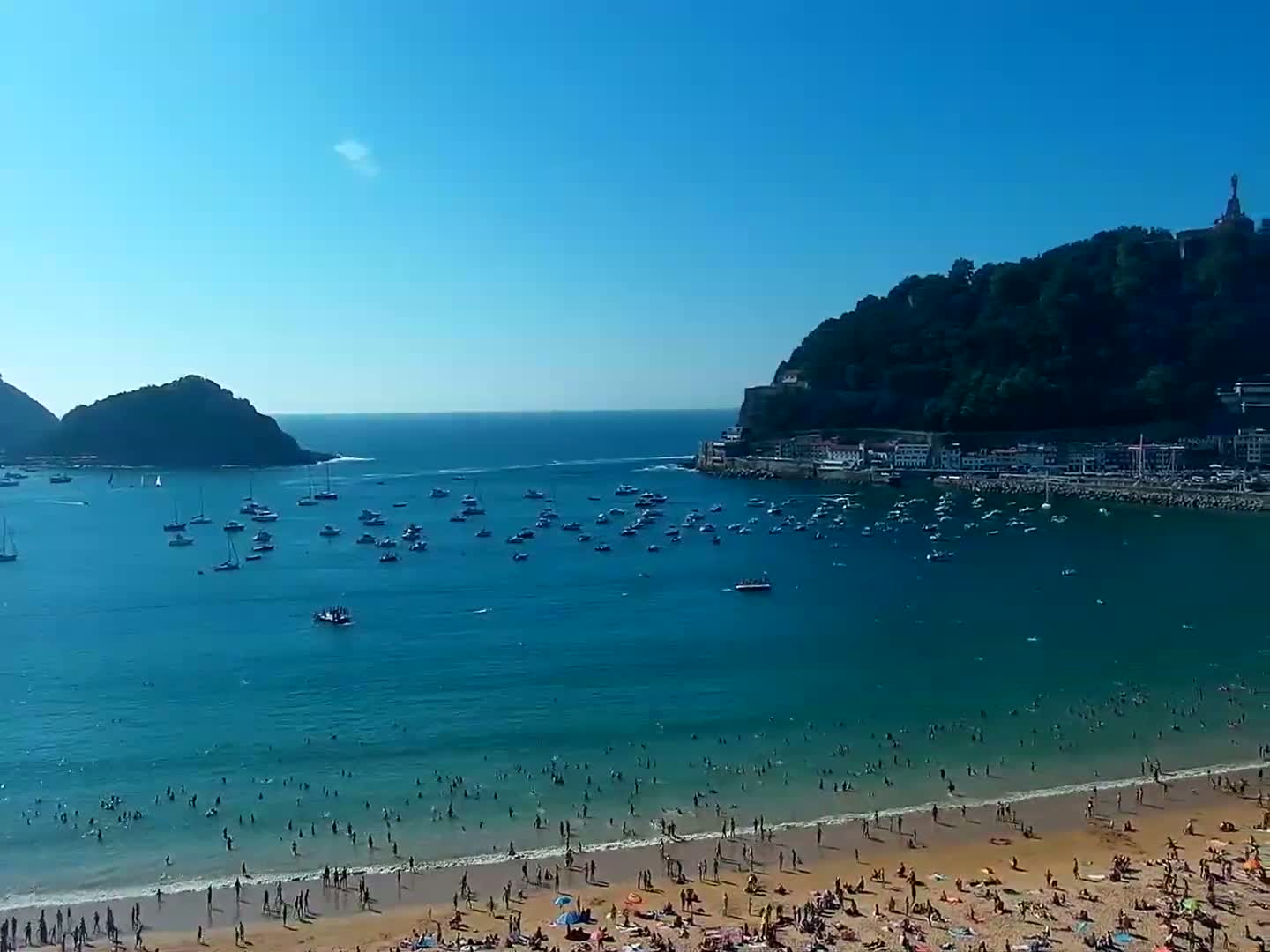 San Sebastian, Playa La Concha Beach Live Cam - Gipuzkoa, Basque, Spain