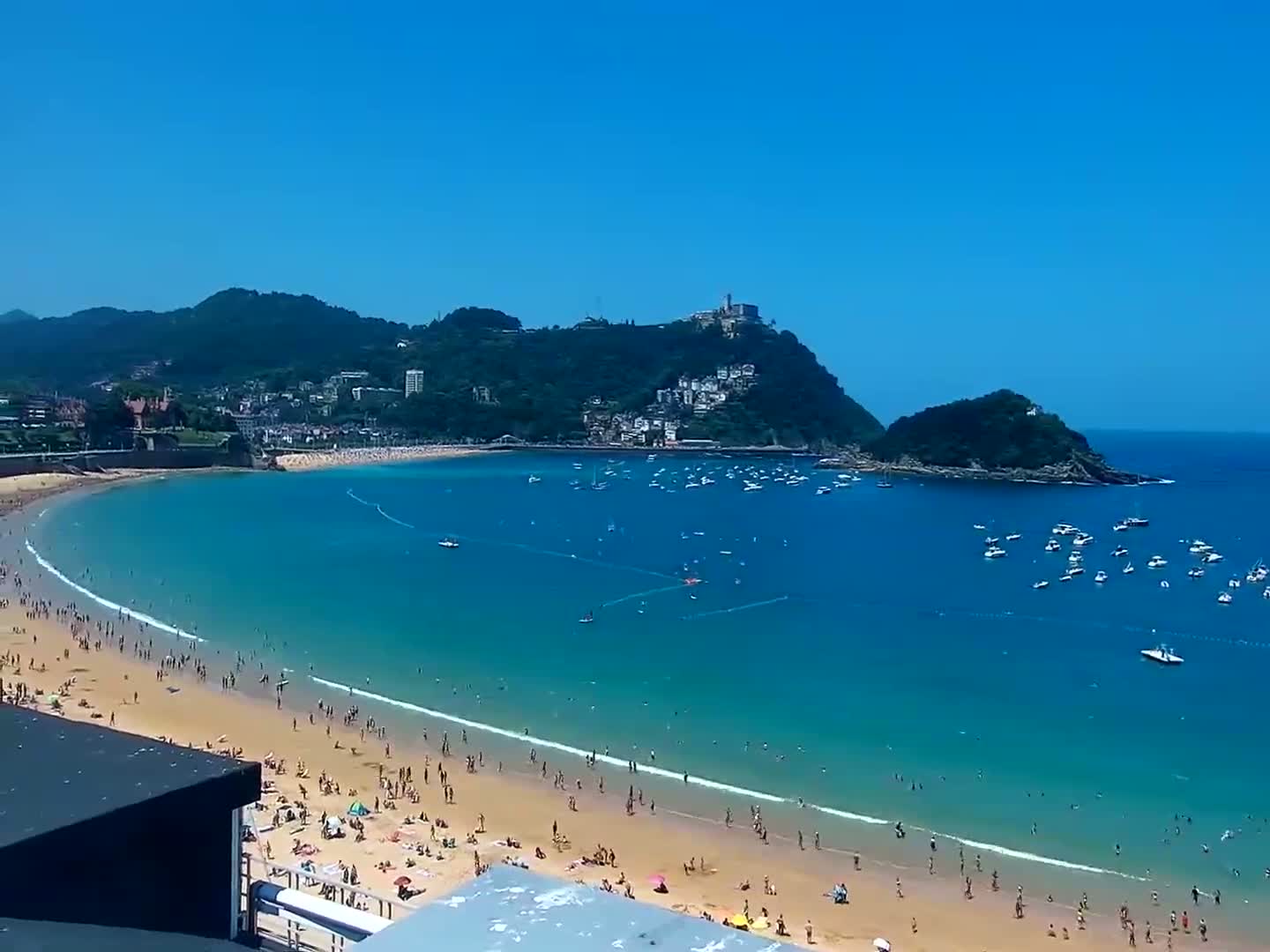 San Sebastian, Playa La Concha Beach Live Cam - Gipuzkoa, Basque, Spain