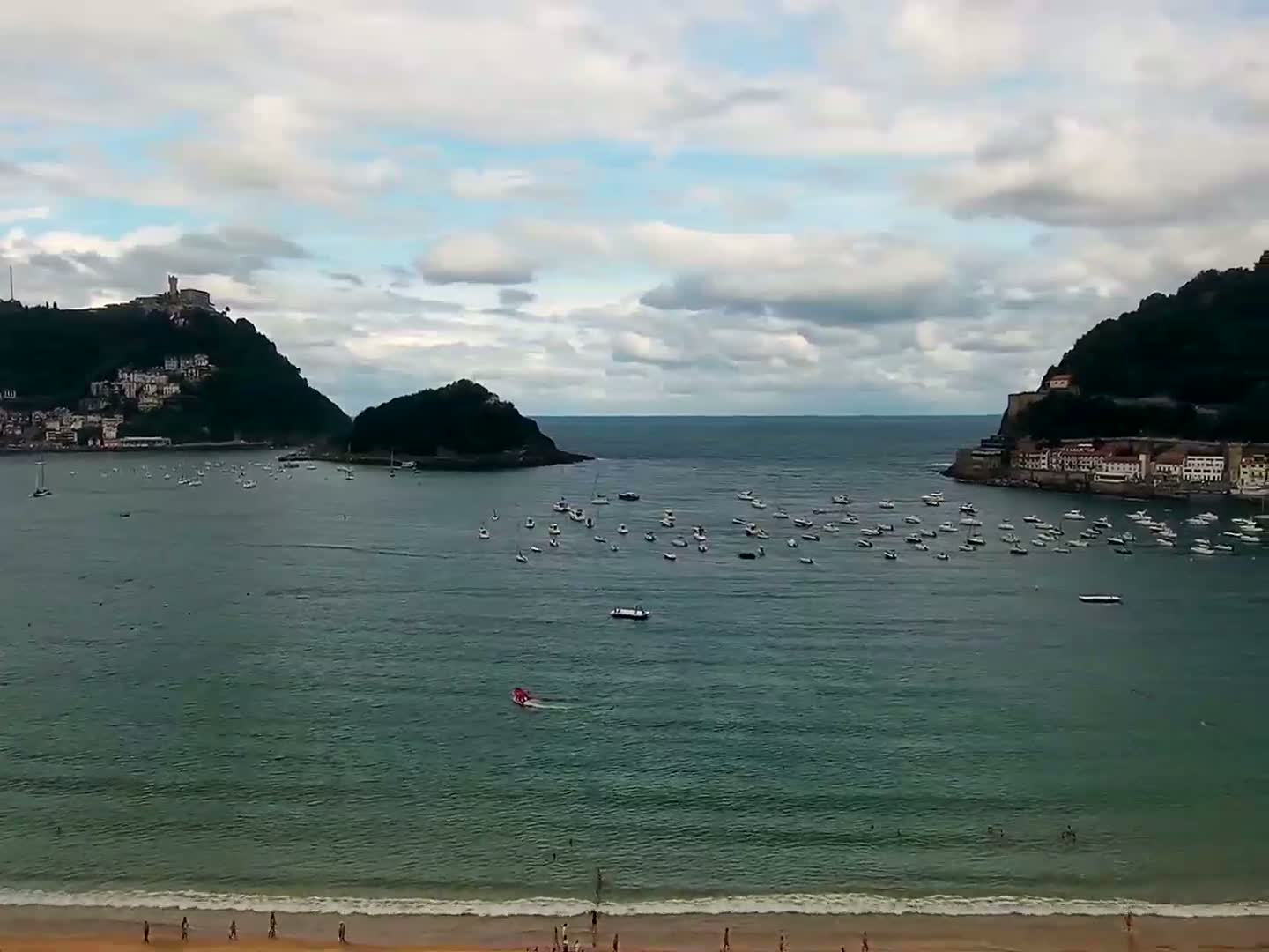 San Sebastian, Playa La Concha Beach Live Cam - Gipuzkoa, Basque, Spain