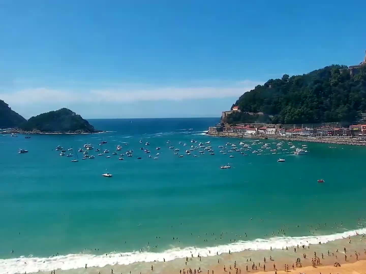 San Sebastian, Playa La Concha Beach Live Cam - Gipuzkoa, Basque, Spain