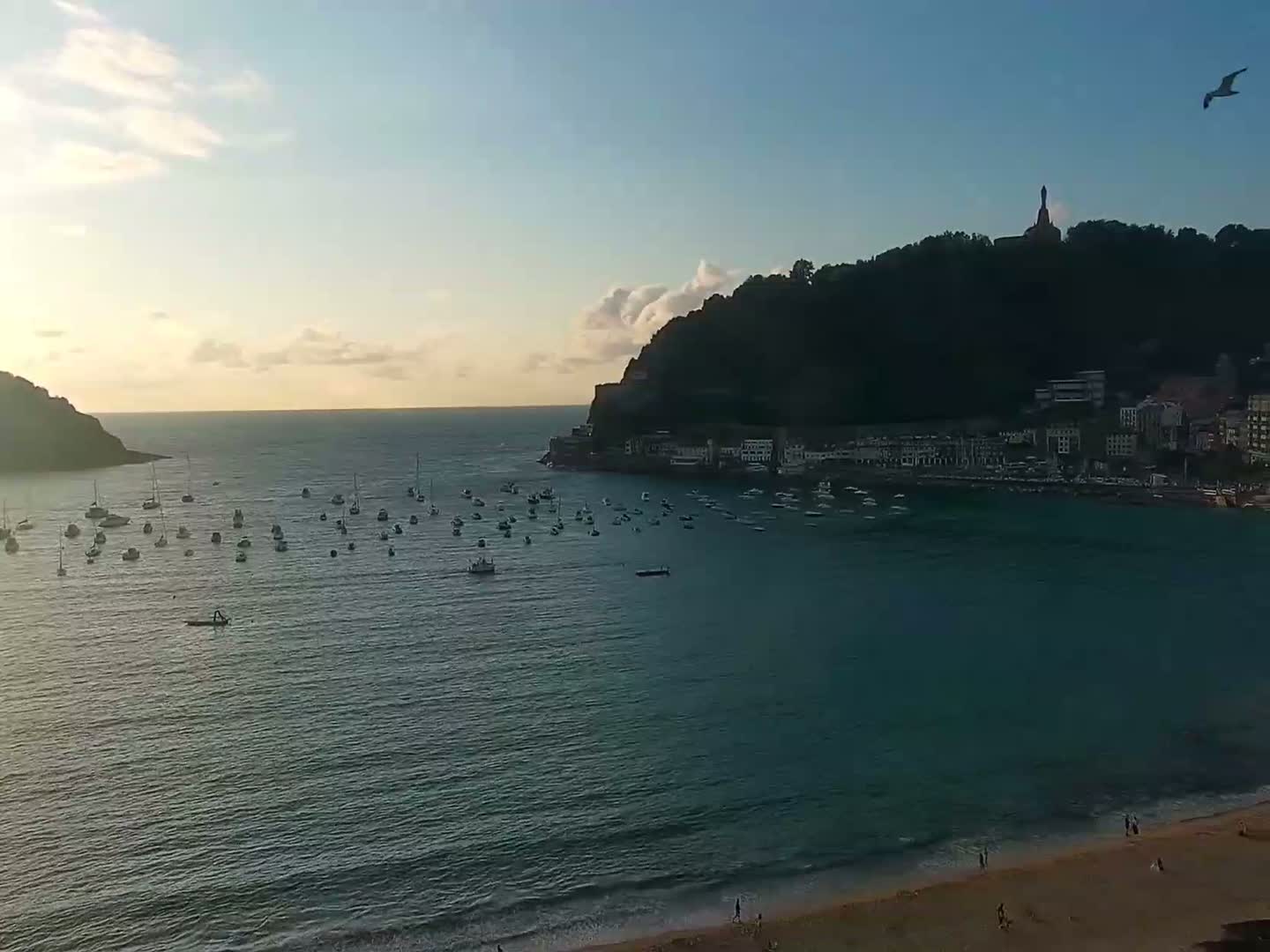 San Sebastian, Playa La Concha Beach Live Cam - Gipuzkoa, Basque, Spain