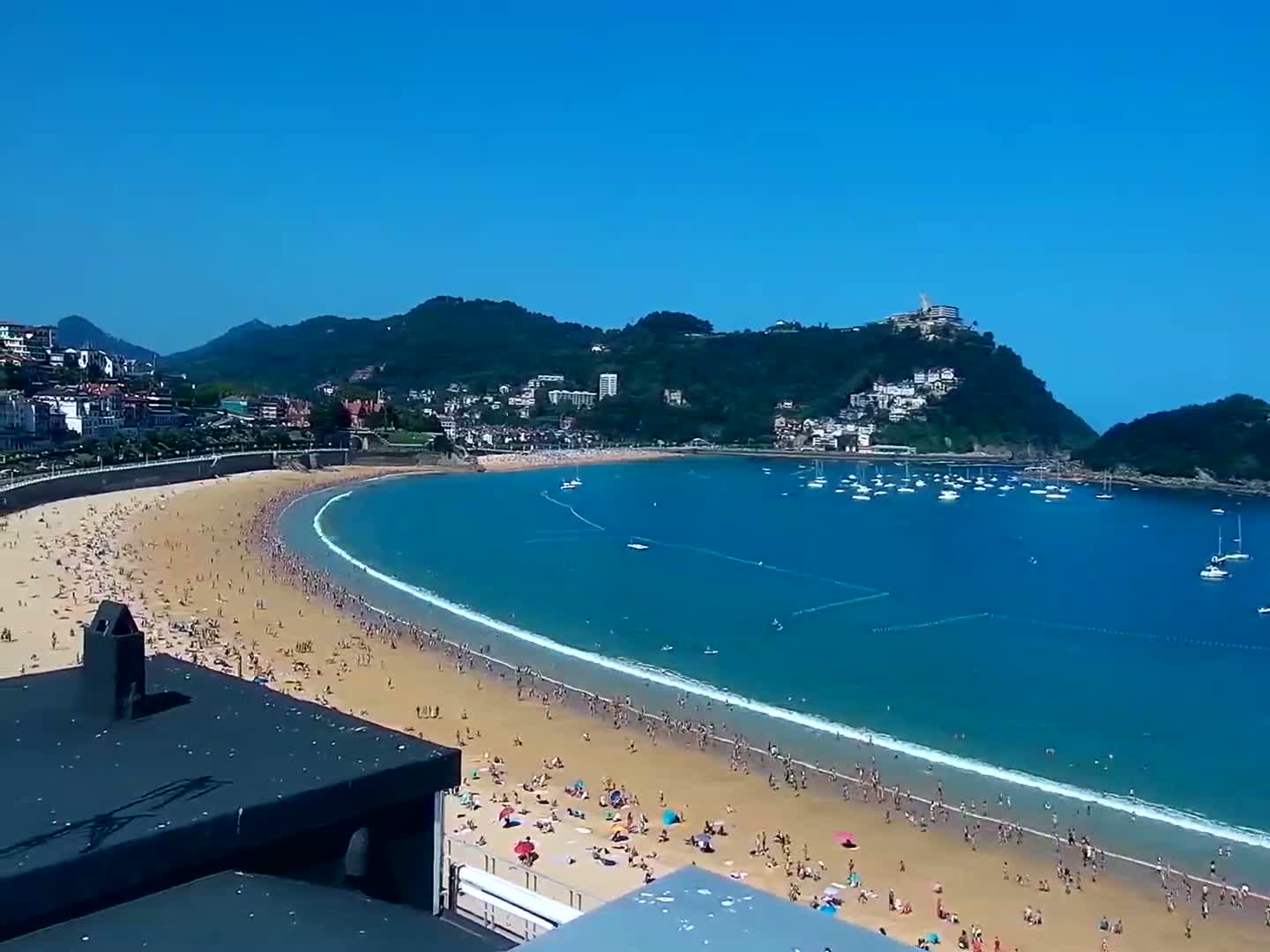 San Sebastian, Playa La Concha Beach Live Cam - Gipuzkoa, Basque, Spain